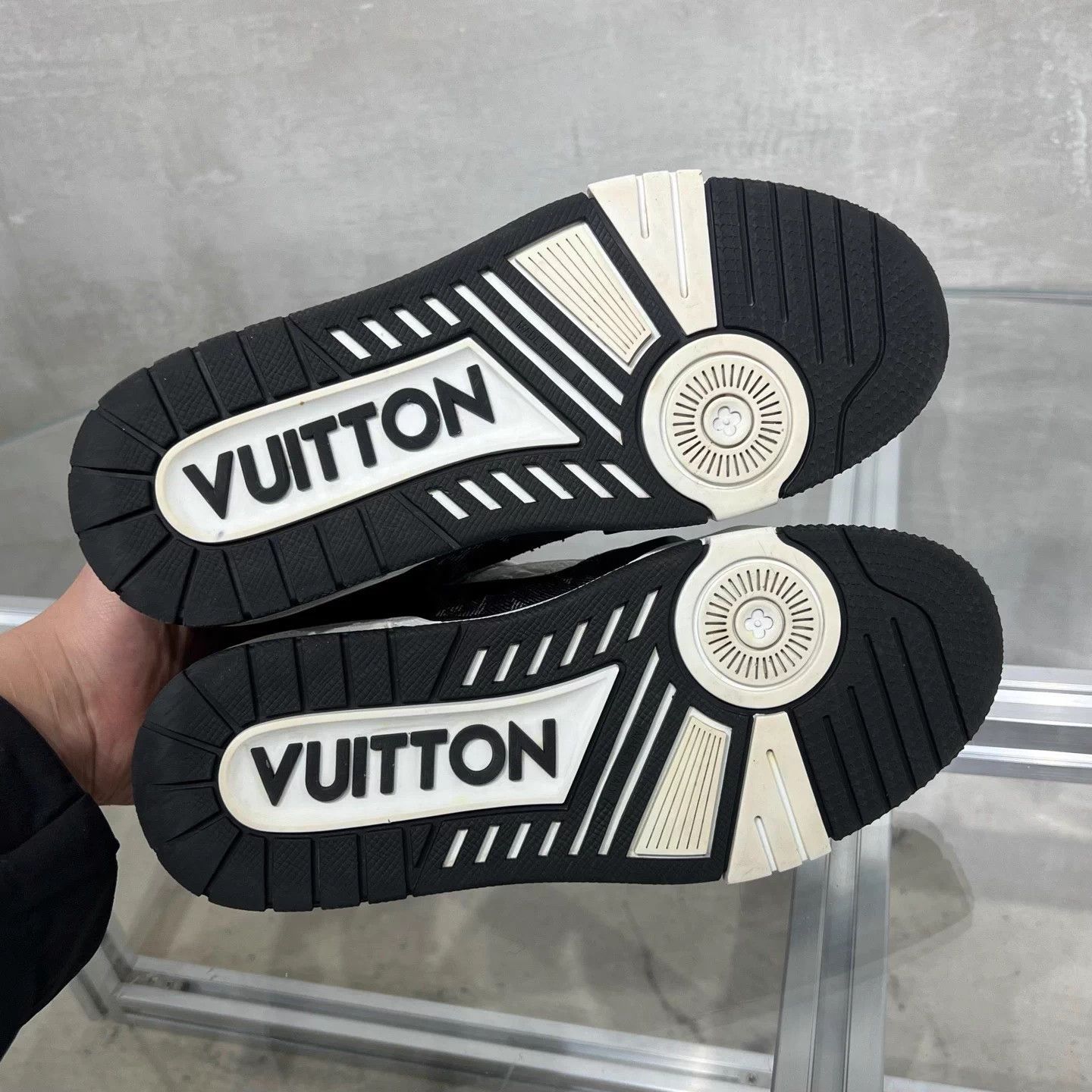 Louis Vuitton LV Trainer B&W Denim Box UK2.5 36.5 Size US 5.5 / IT 35.5 - 7 Thumbnail