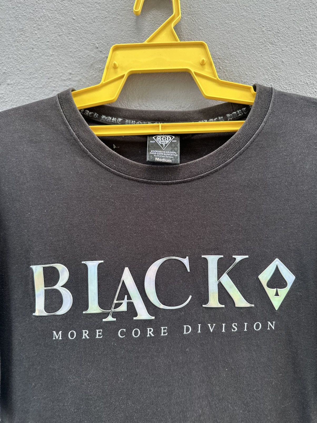 Ron Jon Surf Shop Thrashed Hard Core Surf Black More Core Davision Sun Faded T Size US M / EU 48-50 / 2 - 2 Thumbnail