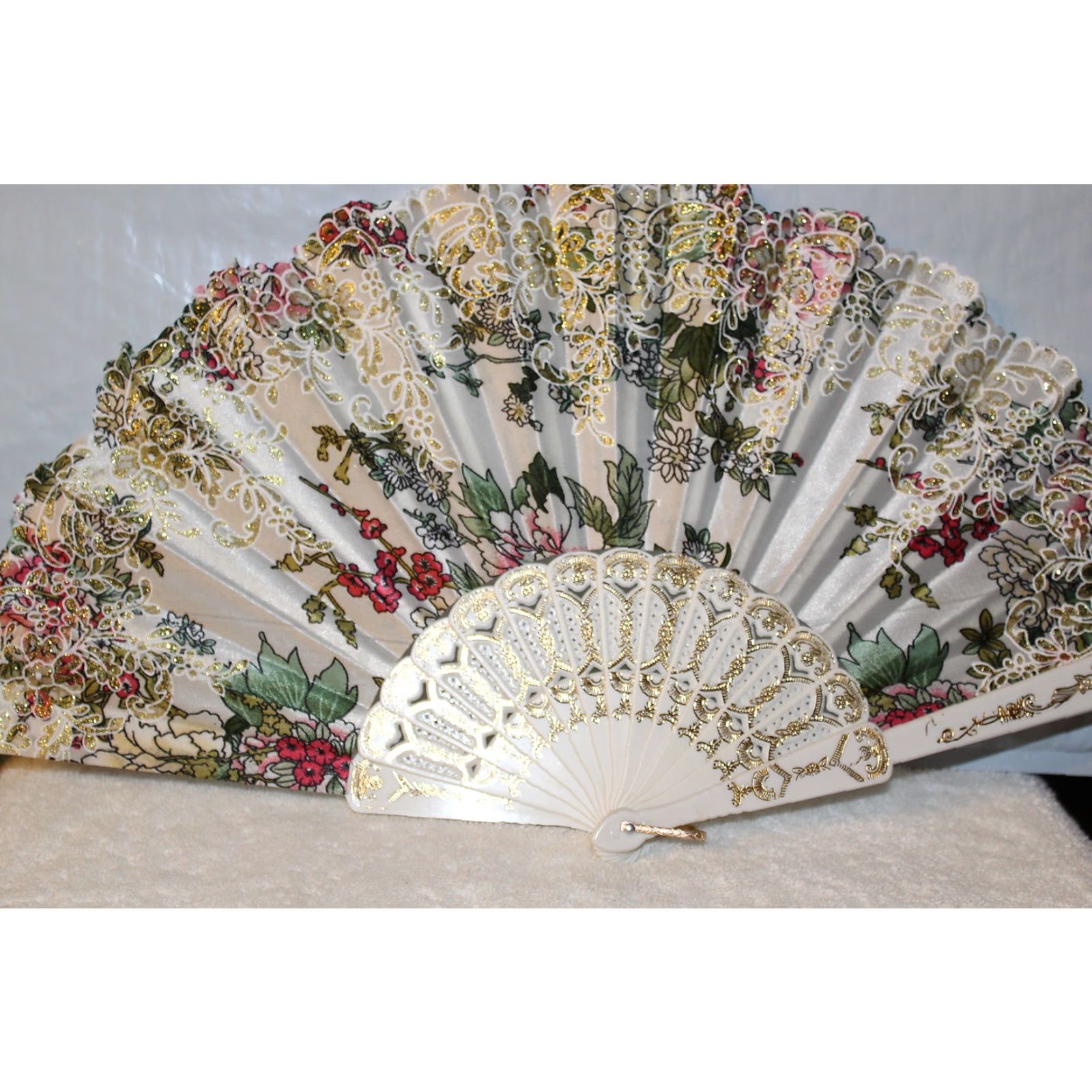 Vintage Vintage Hand Fan White Flowers Small Hand Fan 16 Inch Decorative Collectible Gift Size ONE SIZE - 2 Thumbnail