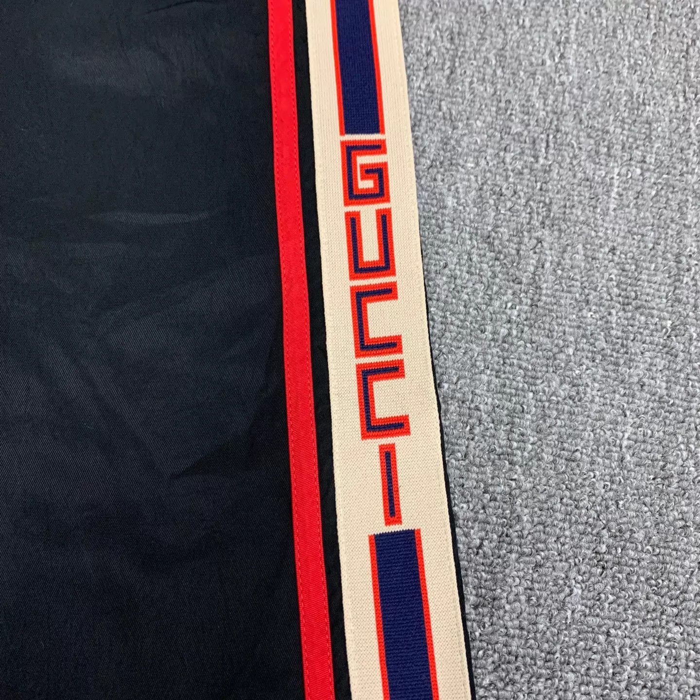 Gucci Gucci Black Side Logo Chinos 46 8/10 Thigh Wear Size US 30 / EU 46 - 8 Thumbnail