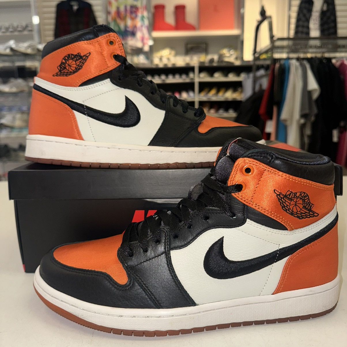 Jordan Brand × Nike Size 10.5W Jordan 1 Retro OG High Satin Shattered Backboard Size US 10.5 / IT 40.5 - 1 Thumbnail