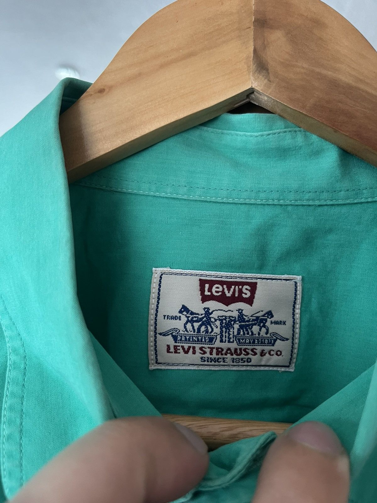Levi's Vintage Levi's Solid Button Shirt Longsleeve Green L Size US L / EU 52-54 / 3 - 10 Thumbnail
