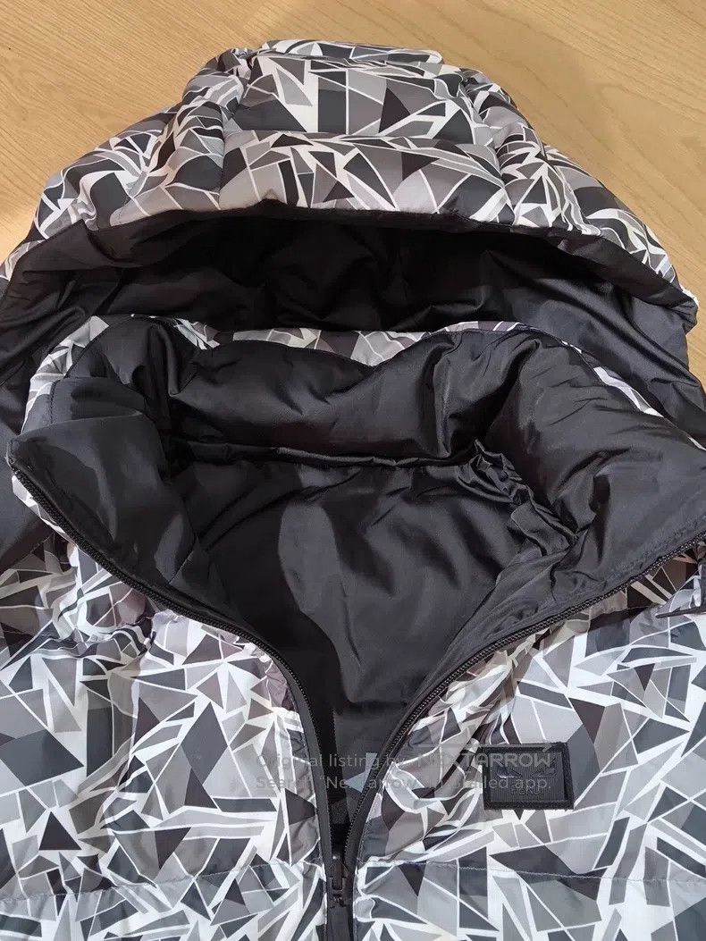 Fendi Fendi Gray geometric print double-sided Size US M / EU 48-50 / 2 - 5 Thumbnail
