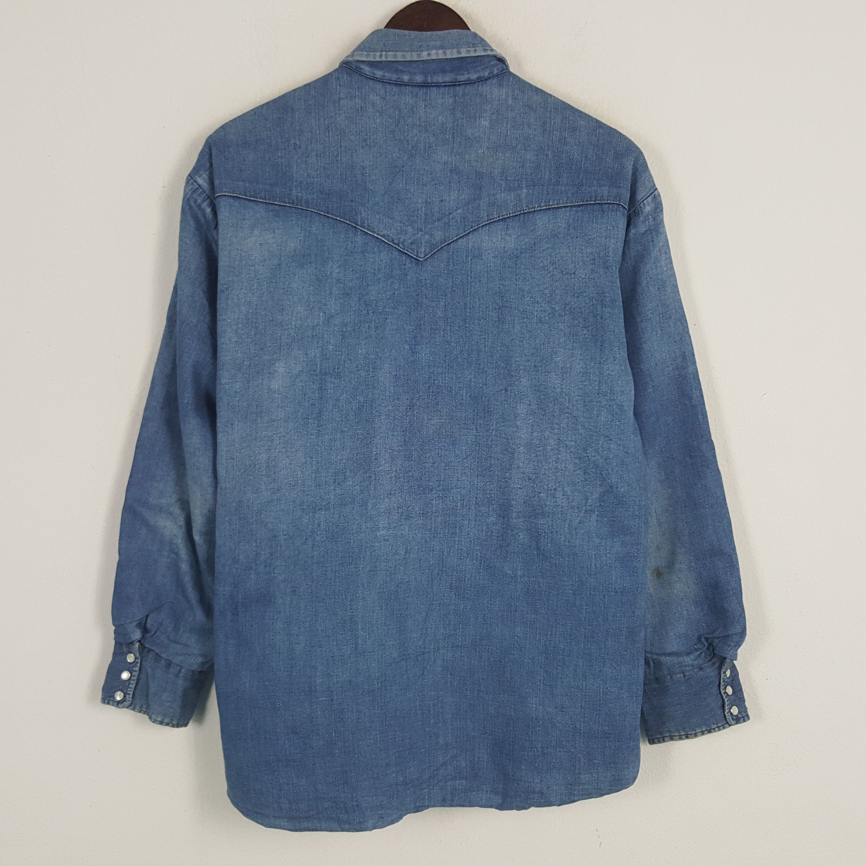 Blue Blue Japan × Japanese Brand × Vintage Vintage Blue Blue Japan Denim Button Up Shirt Size US M / EU 48-50 / 2 - 3 Thumbnail
