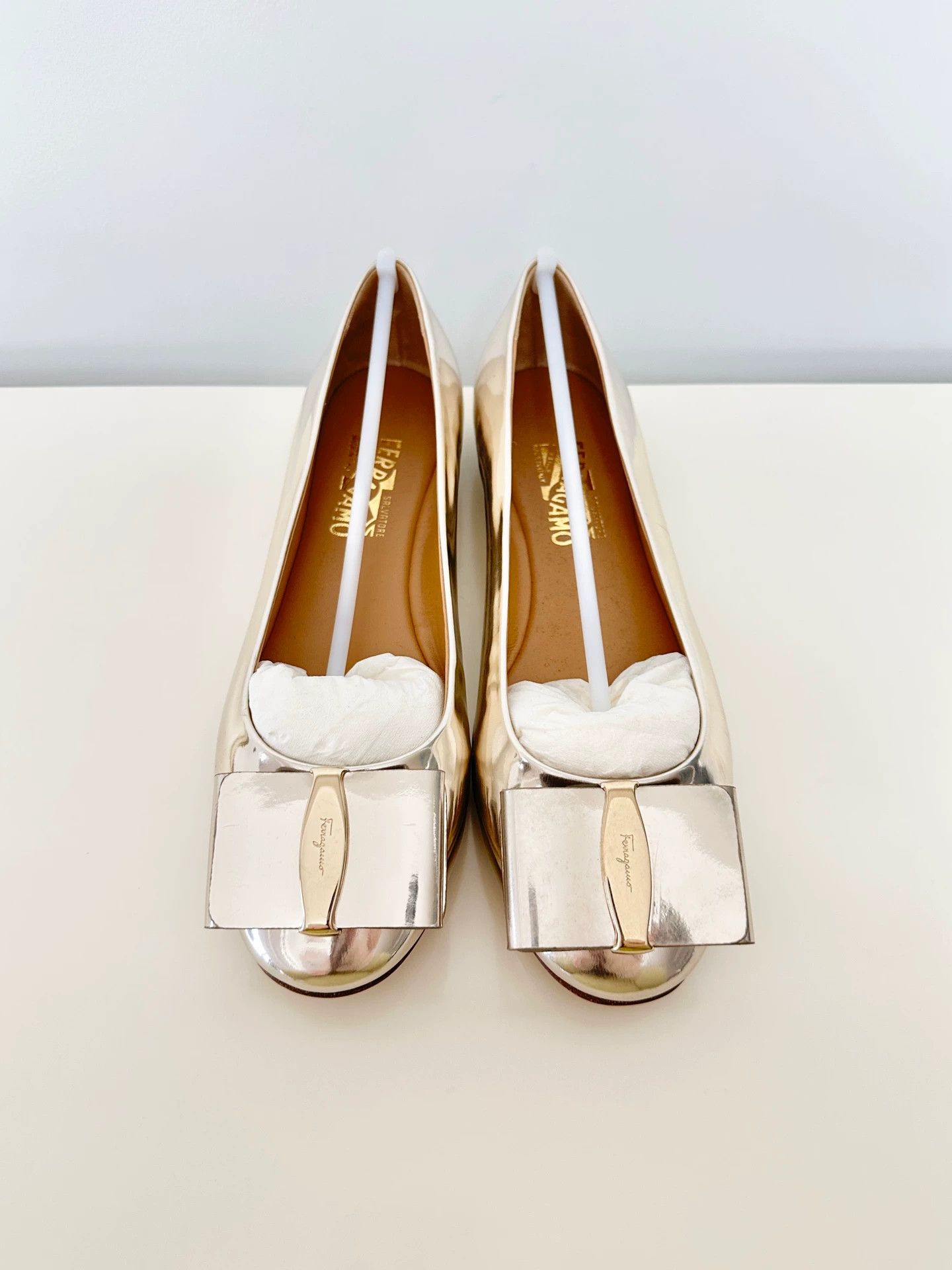 Salvatore Ferragamo Ferragamo Women's Patent Metal Bow Square Buckle Loafer Size US 6 / IT 36 - 2 Thumbnail