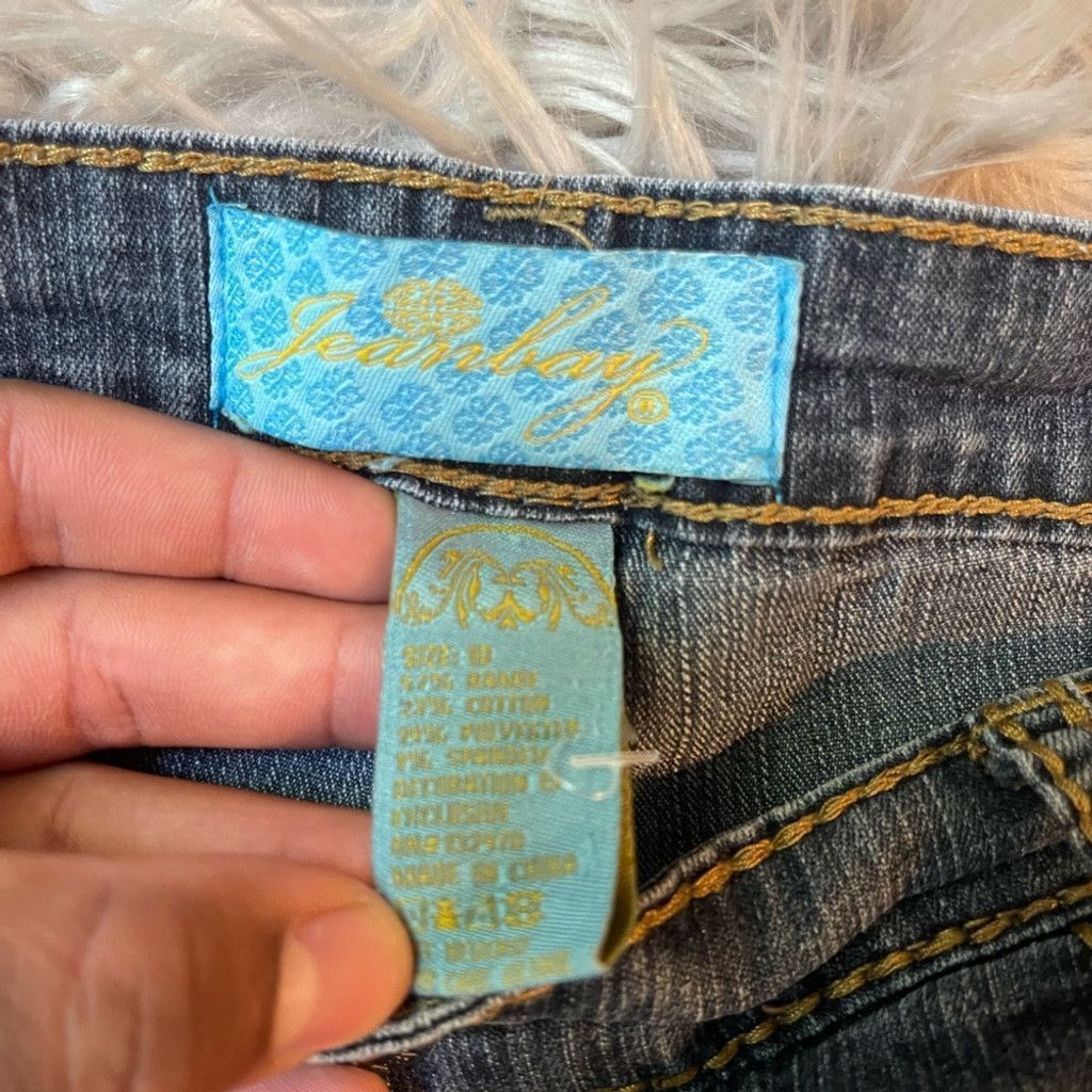 Other Denim vtg Y2K Jean shorts w/ detailing (measurements shown) Size 24" / US 00 / IT 34 - 4 Thumbnail