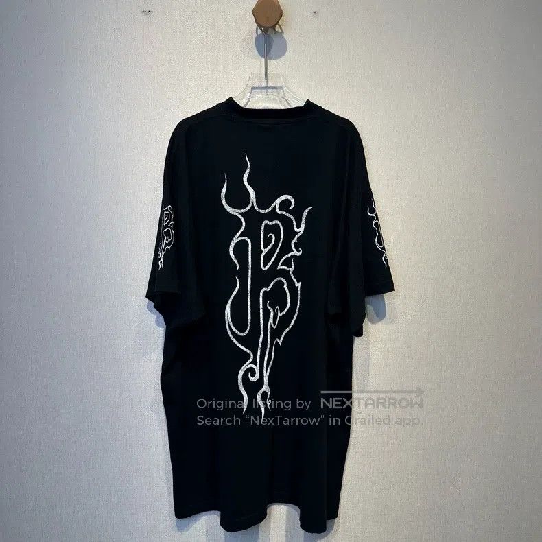 Balenciaga Balenciaga The Year of the Loong limited Sanskrit flame sh Size US L / EU 52-54 / 3 - 3 Thumbnail