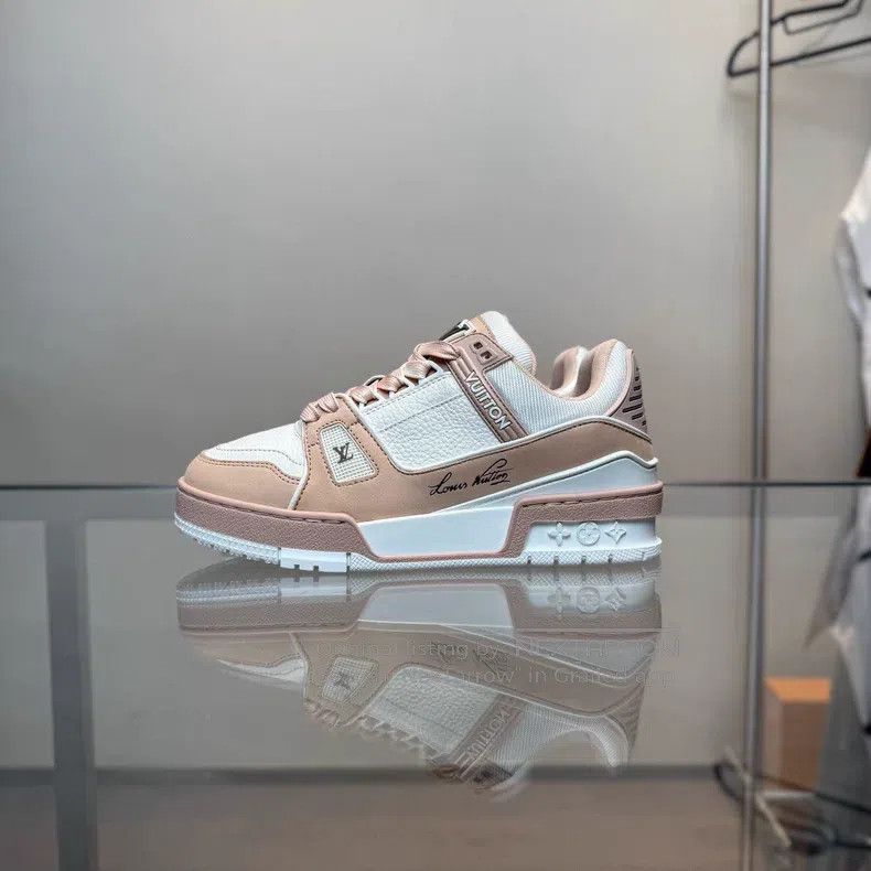 Louis Vuitton Louis Vuitton Trainer's new lychee peel white powder shoes Size US 4.5 / IT 34.5 - 5 Thumbnail