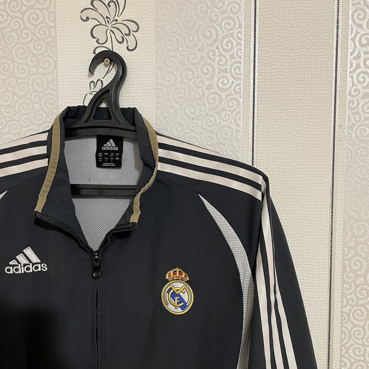 Adidas Adidas Real Madrid Vintage 2006 Tracksuit Player Issue Size US M / EU 48-50 / 2 - 3 Thumbnail