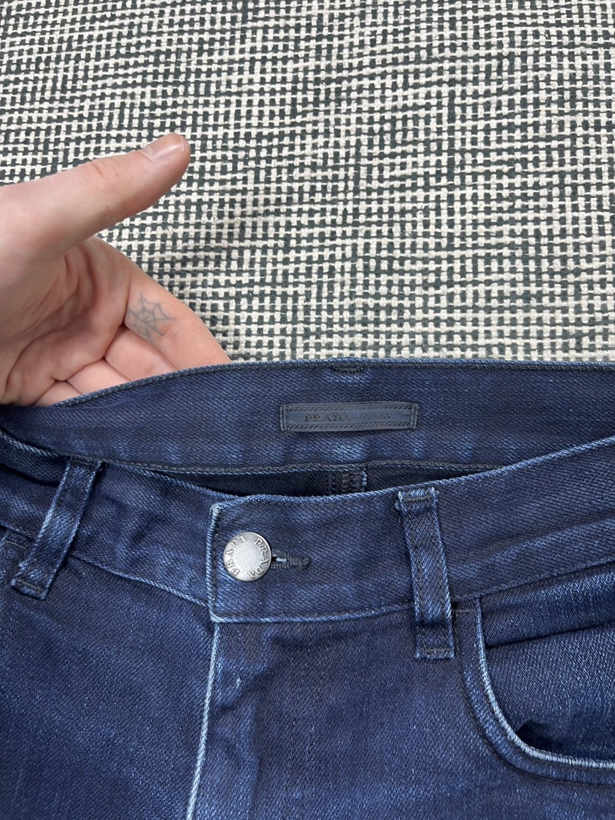 Prada 2017 Prada slim jeans nice washed indigo back tab logo Size US 30 / EU 46 - 10 Thumbnail