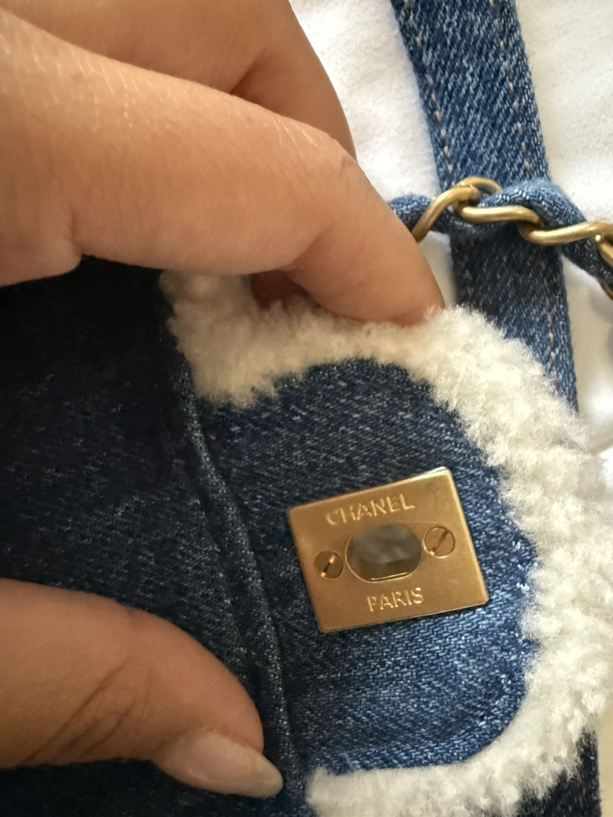 Chanel Chanel Denim Shearling Flap Bag (2019) Size ONE SIZE - 9 Thumbnail