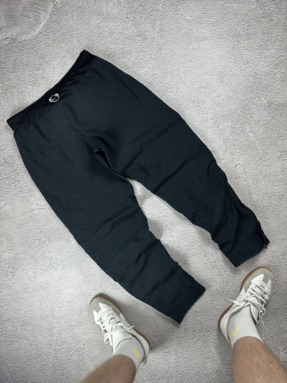 Nike Vintage Nike Nylon Trackpants Baggy Y2K Drill Style Size US 32 / EU 48 - 2 Thumbnail