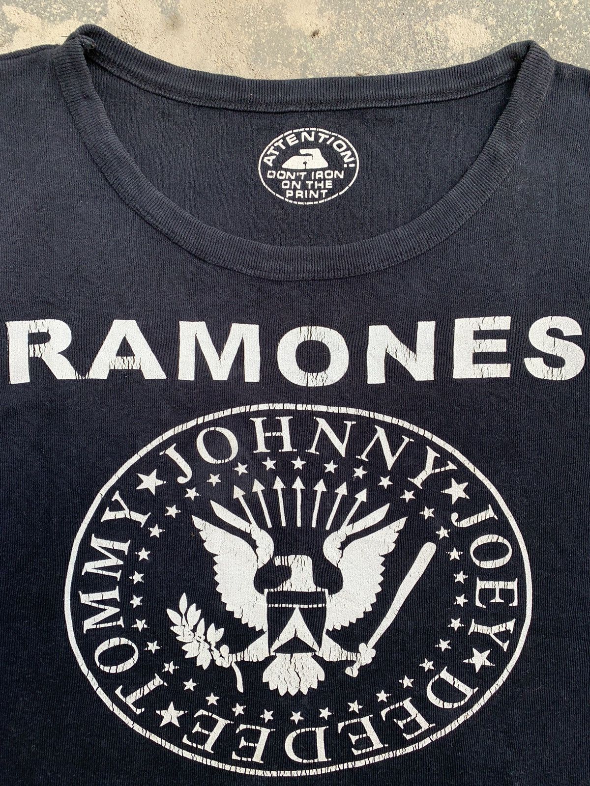 Other ❤️‍🔥BindingOffer❤️‍🔥 Vintage Ramones Tshirt Size M / US 6-8 / IT 42-44 - 2 Thumbnail