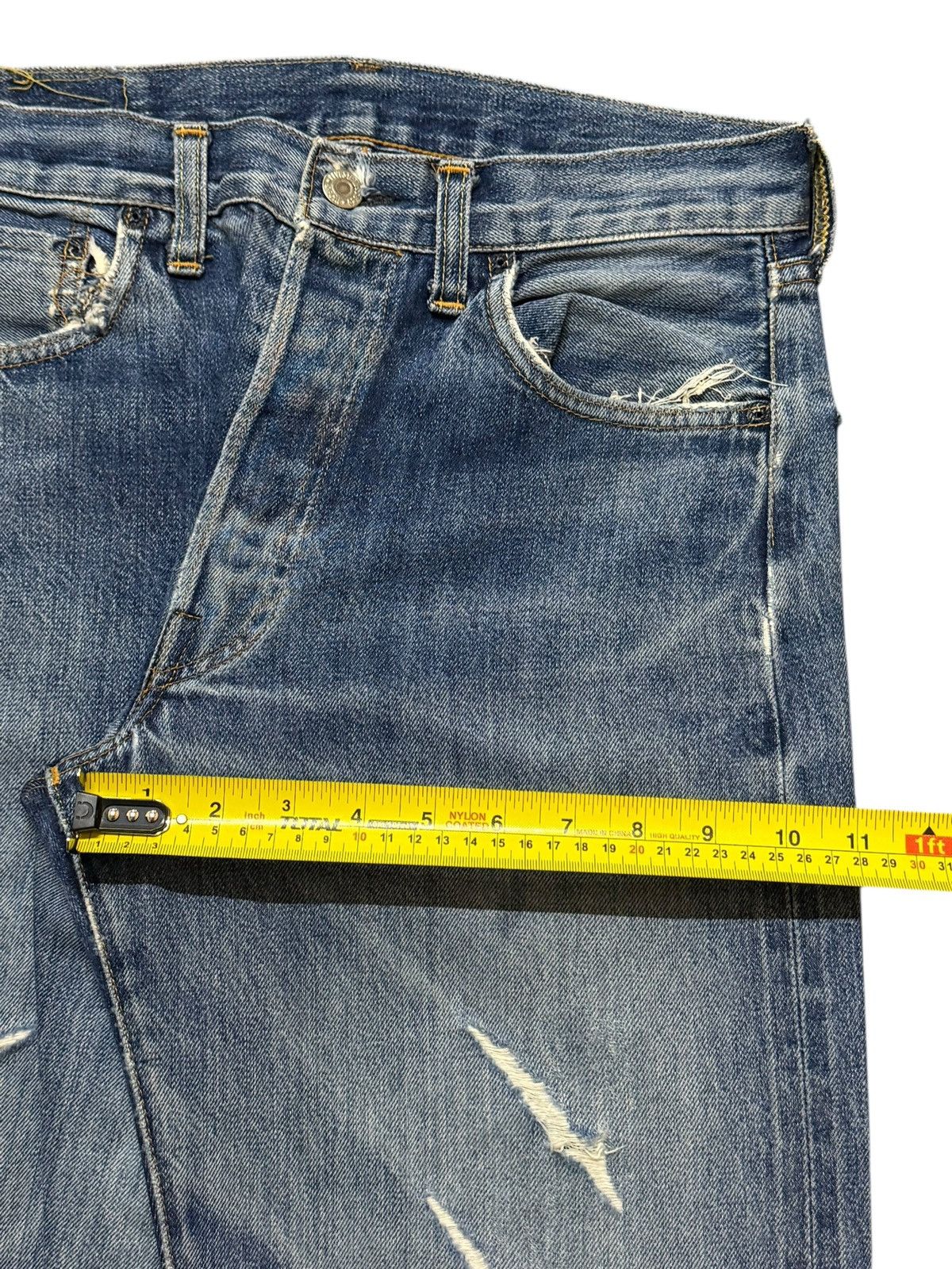 Levi's Vintage 90s Levis 501 Selvedge Big E Faded Clawmark Distress Size US 30 / EU 46 - 13 Thumbnail