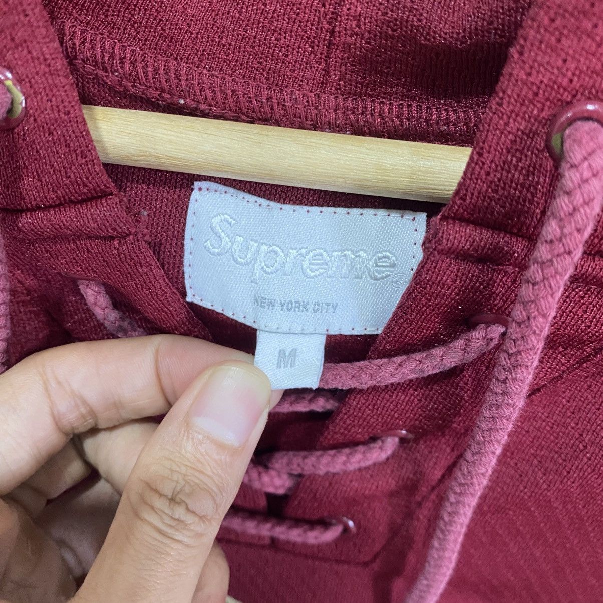 Supreme Supreme FW17 Hooded Hockey Jersey Burgundy Lace Up Hoodie Size US M / EU 48-50 / 2 - 10 Thumbnail