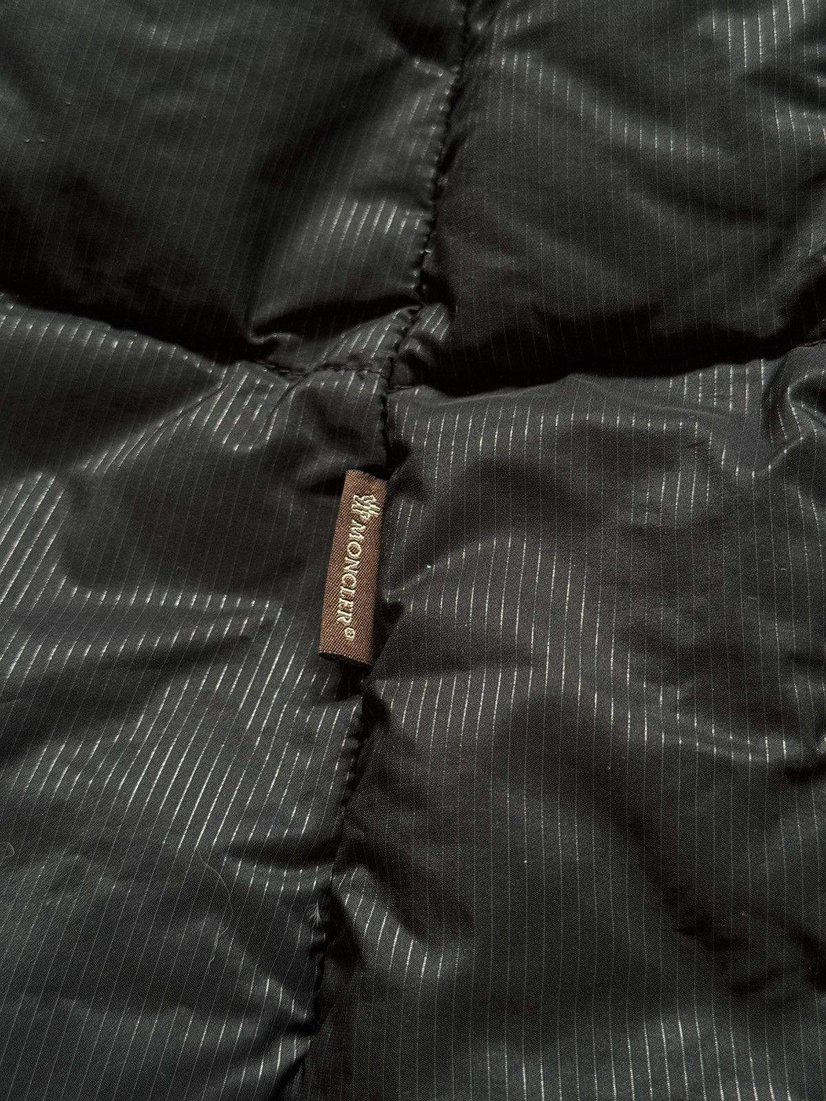 Moncler Moncler 2000s vintage puffer down coat jacket Size S / US 4 / IT 40 - 4 Thumbnail