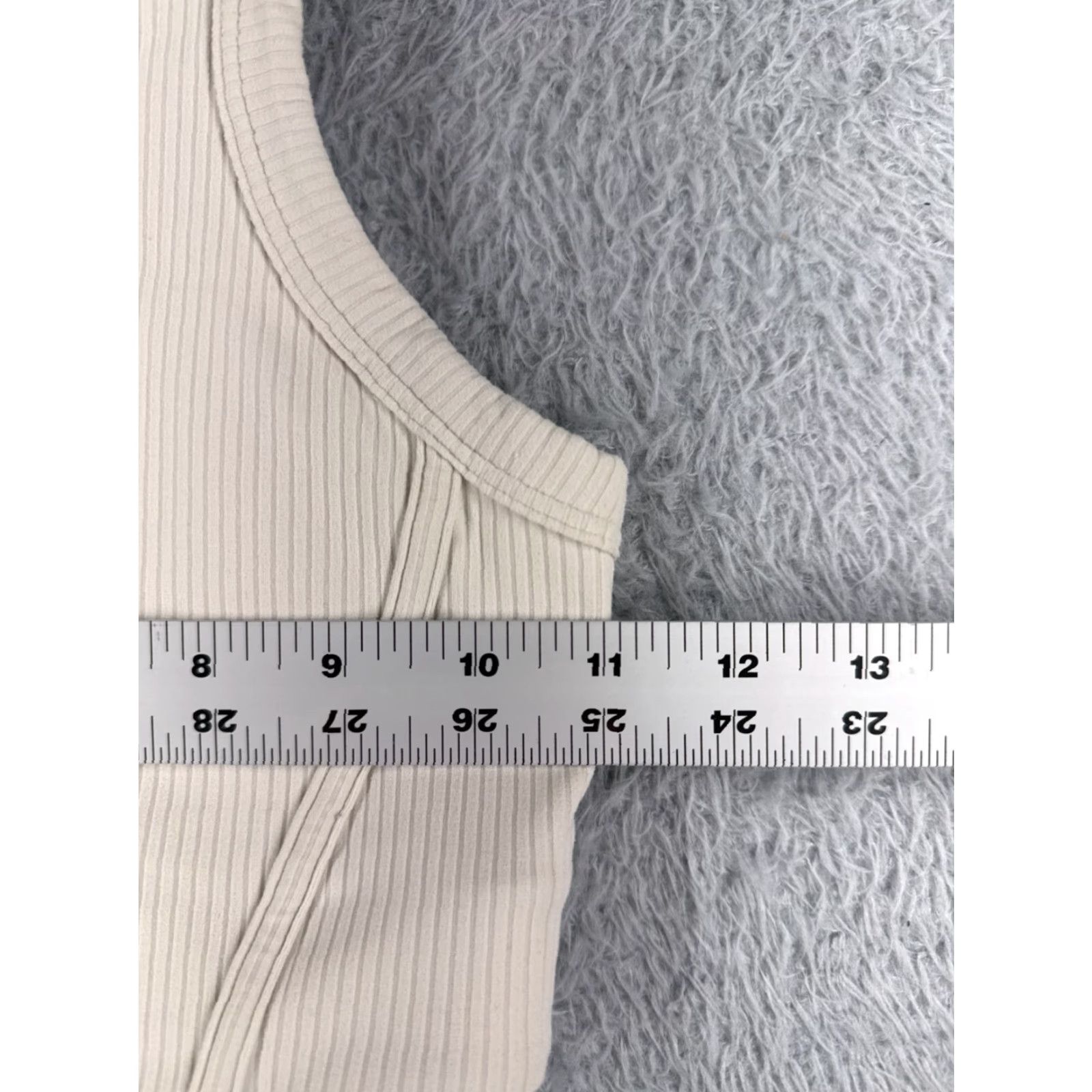 Lululemon Lululemon Shirt Women 2 Beige Ribbed High-Neck Yoga Bra Soft Nulu Fabric W2DKIS Size XS / US 0-2 / IT 36-38 - 7 Thumbnail