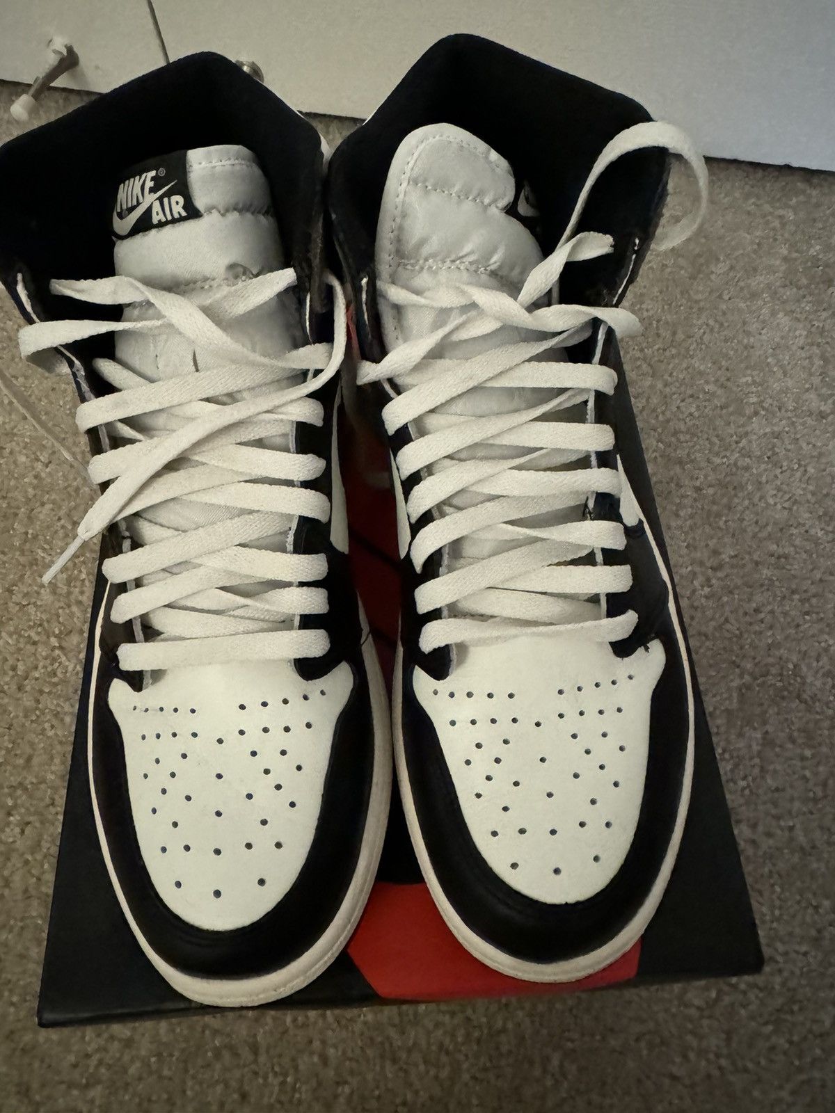Jordan Brand Jordan 1 Retro High Dark Mocha Size US 10 / EU 43 - 3 Thumbnail