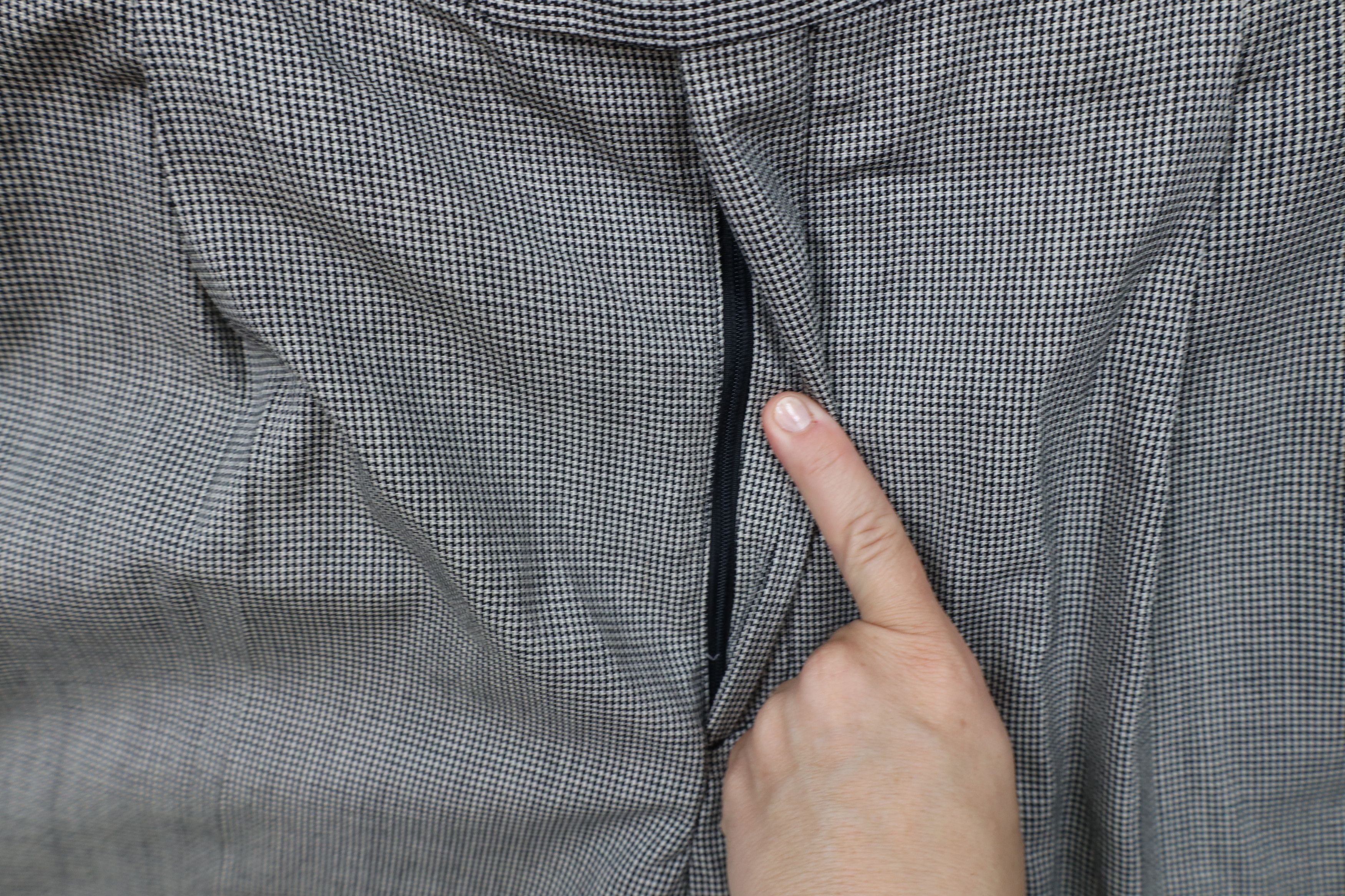 Tommy Hilfiger Vintage 90s Tommy Hilfiger Houndstooth Wide Leg Chino Pants Size US 38 / EU 54 - 5 Thumbnail
