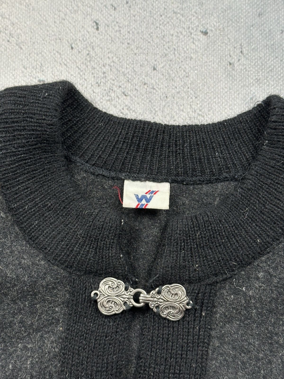 Dale Of Norway Vintage Norwegian Telemark Wool Knit Sweater Toggle Buttons Size US L / EU 52-54 / 3 - 10 Thumbnail