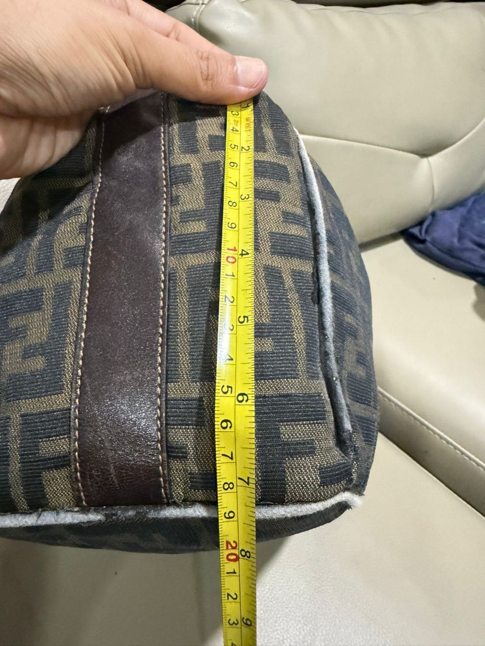 Fendi Authentic Fendi Zucca Monogram Vanity Toiletries Bag Size ONE SIZE - 17 Thumbnail