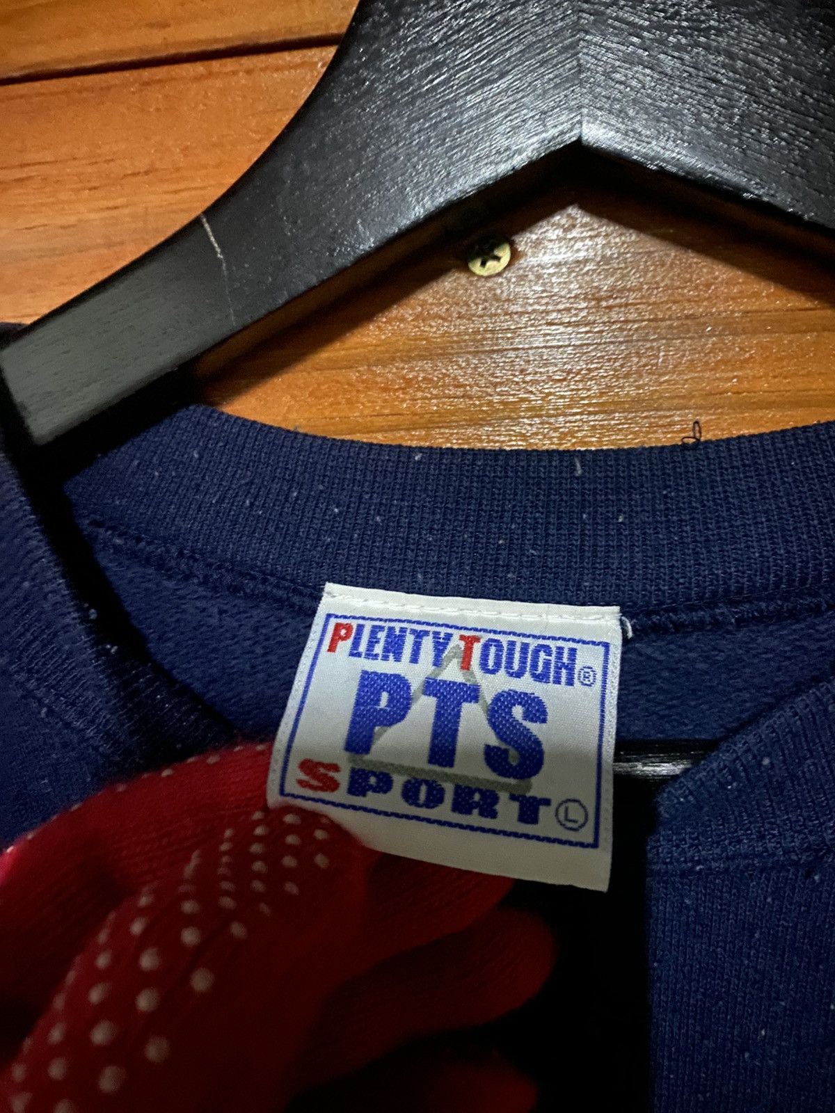 Vintage Vintage Plenty Tough PTS Sport Crewneck Sweatshirt Navy Blue Size US L / EU 52-54 / 3 - 6 Thumbnail