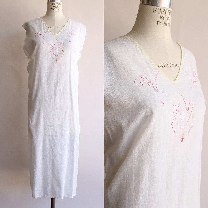 Vintage Vintage 1910s 1920s Nightgown, Volup Size Antique White Cott Size ONE SIZE - 1 Thumbnail