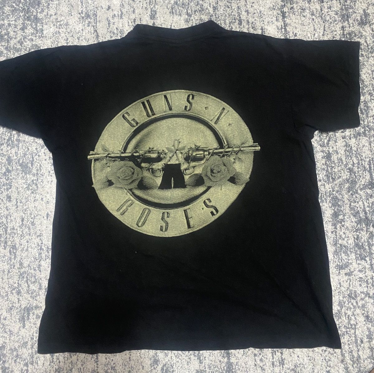 Band Tees Vintage Guns N Roses rare big logo band 90s 00s tee Size US L / EU 52-54 / 3 - 3 Thumbnail