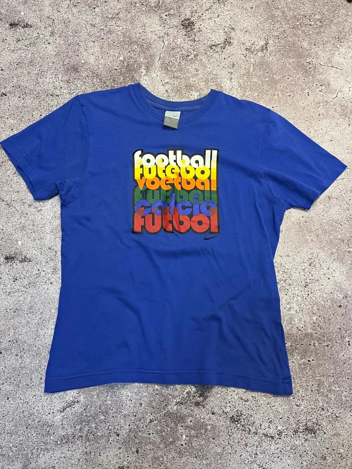 Nike × Vintage Vintage Nike T-Shirt Blue “Football” Graphic Size M Size US M / EU 48-50 / 2 - 1 Thumbnail