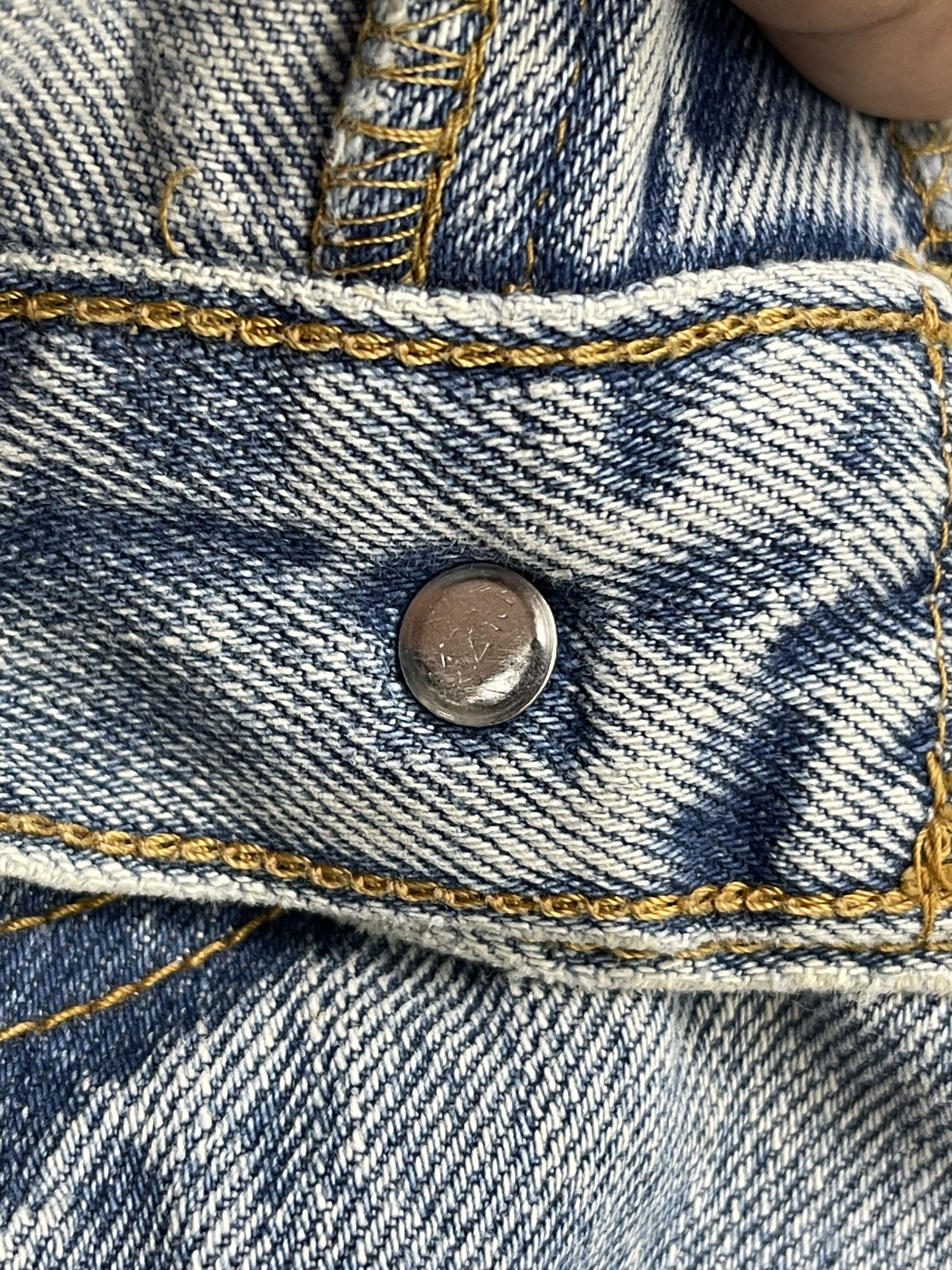 Levi's Vintage Levi's 505 Light Wash Distressed Jeans DP2574 Size US 29 - 13 Thumbnail