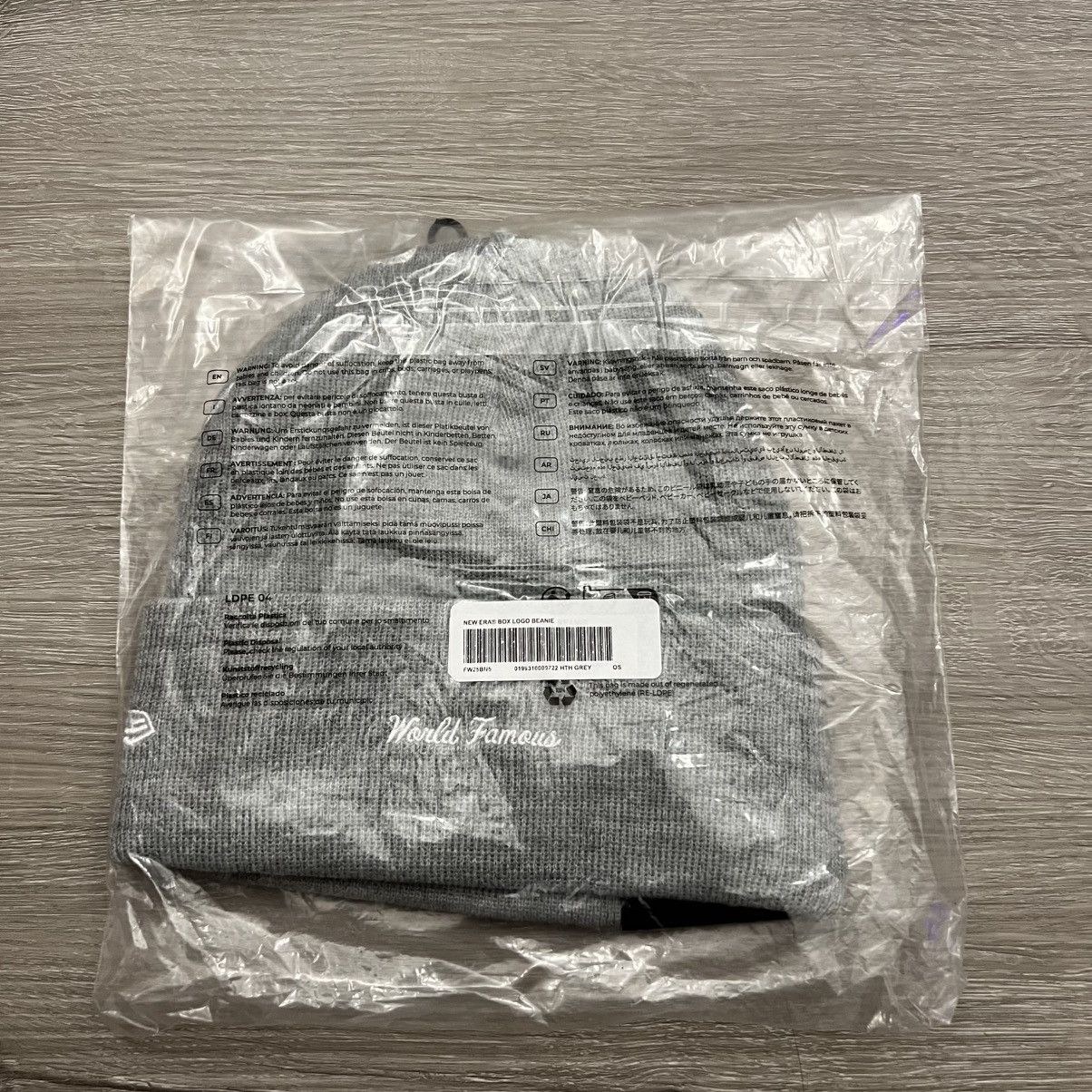 New Era × Supreme Supreme New Era Box Logo Beanie FW25 Grey Size ONE SIZE - 13 Thumbnail