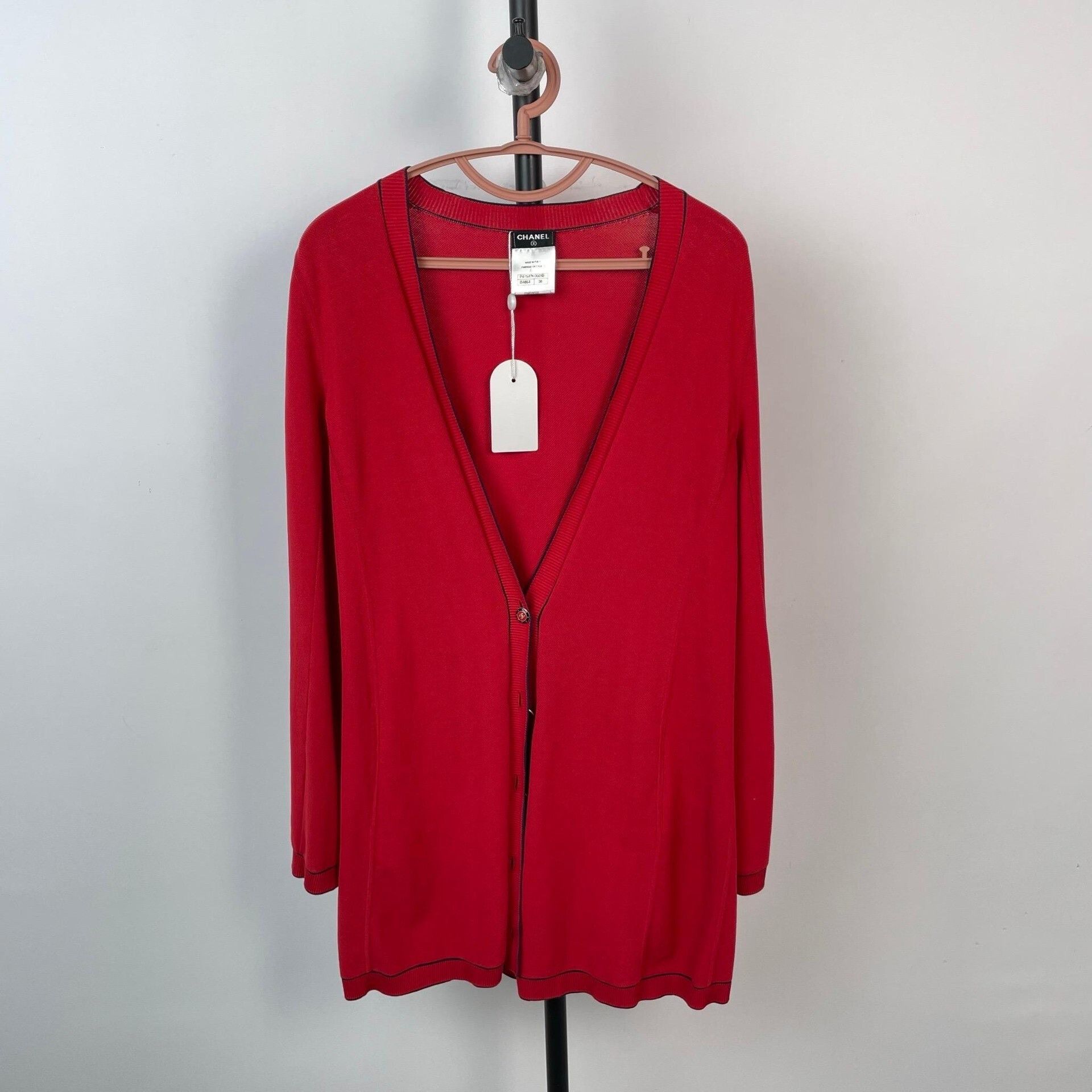 Chanel Chanel Cardigan Size 38 Red Size S / US 4 / IT 40 - 1 Thumbnail