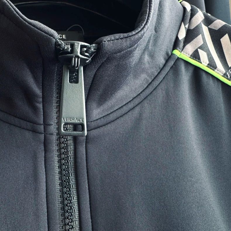 Versace Versace Sporty zip jacket Size US M / EU 48-50 / 2 - 5 Thumbnail