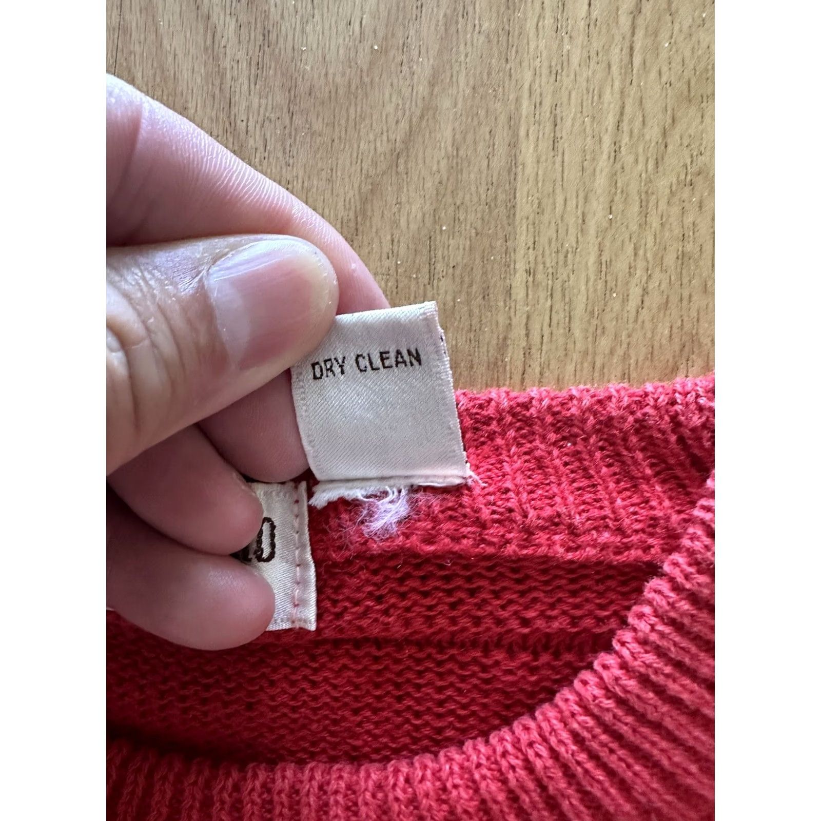 Vintage VINTAGE Loris Azarro Knit Sweater With Leather Patches Mens Large Red 80s Pullover Crew Neck Unisex Adults Long Sleeve Sweater (80s) Size US L / EU 52-54 / 3 - 5 Thumbnail