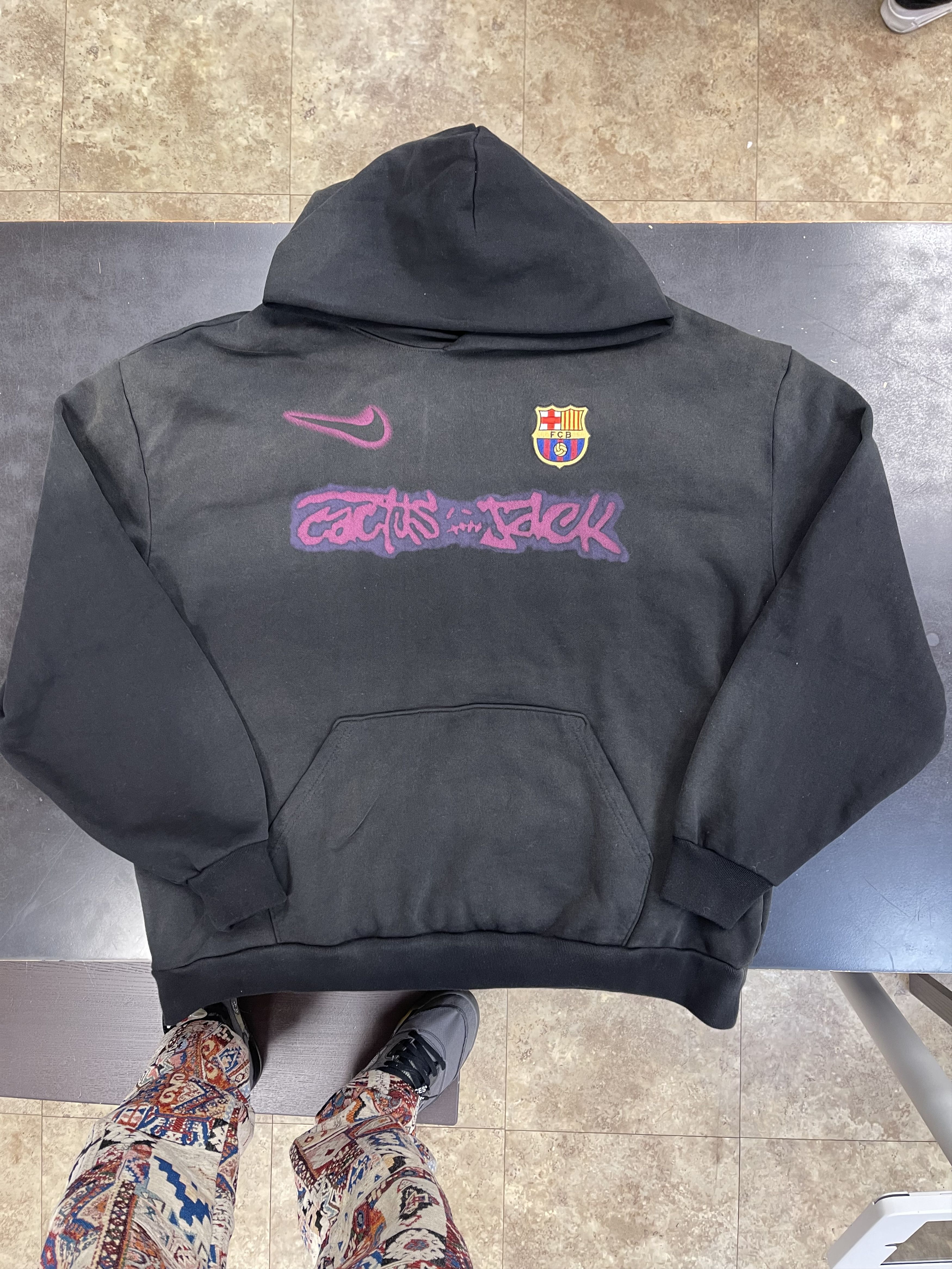 トップス cactus jack NIKE Barcelona Logo Hoodie Travis Scott Cactus Jack x Nike X FC Barcelona Spray Logo Hoodie