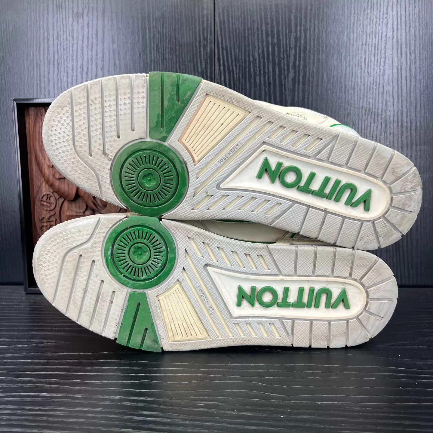 Louis Vuitton LV Trainer White Green Velcro 7/41 Original Box Size US 8 / EU 41 - 5 Thumbnail