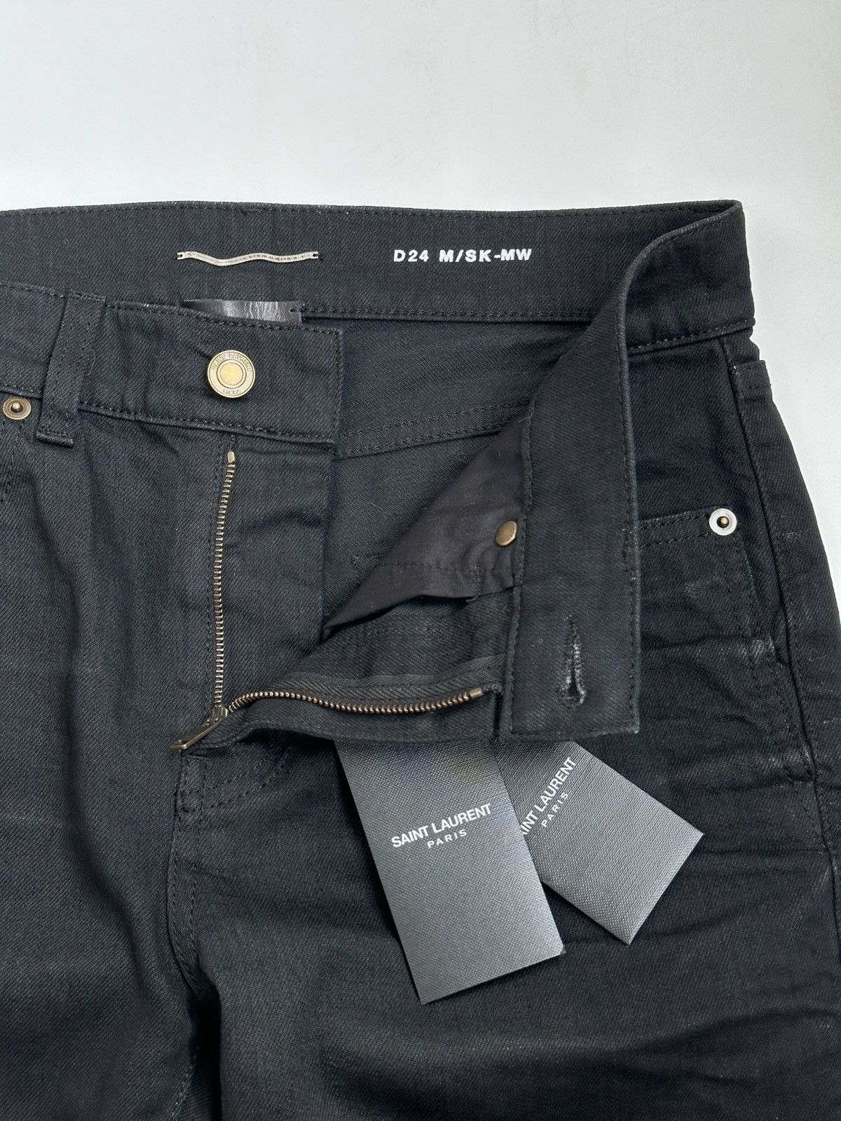 Saint Laurent Paris *NEW* SAINT LAURENT $860 SS20 Silver Coated Skinny Jeans D24 Size US 28 / EU 44 - 9 Thumbnail