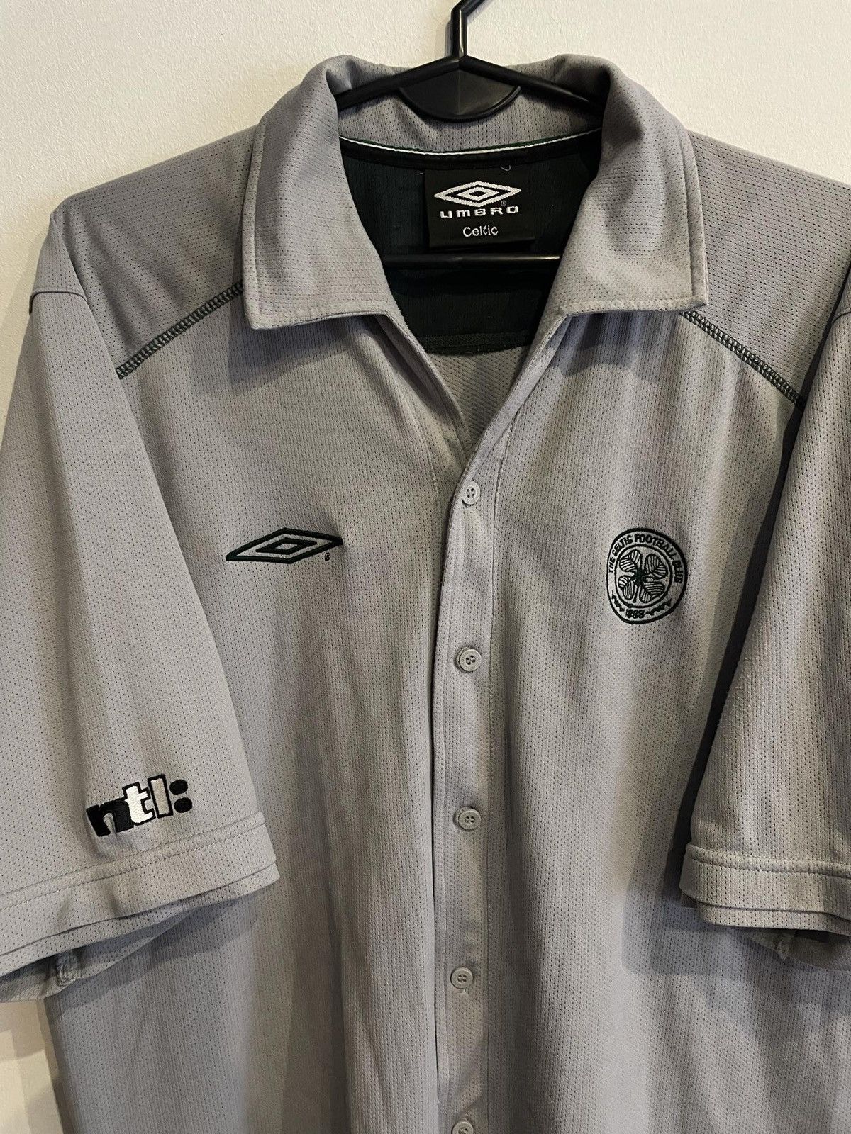 Umbro Rare Vintage Umbro Celtic Football Shirt from 2000s Size US L / EU 52-54 / 3 - 2 Thumbnail