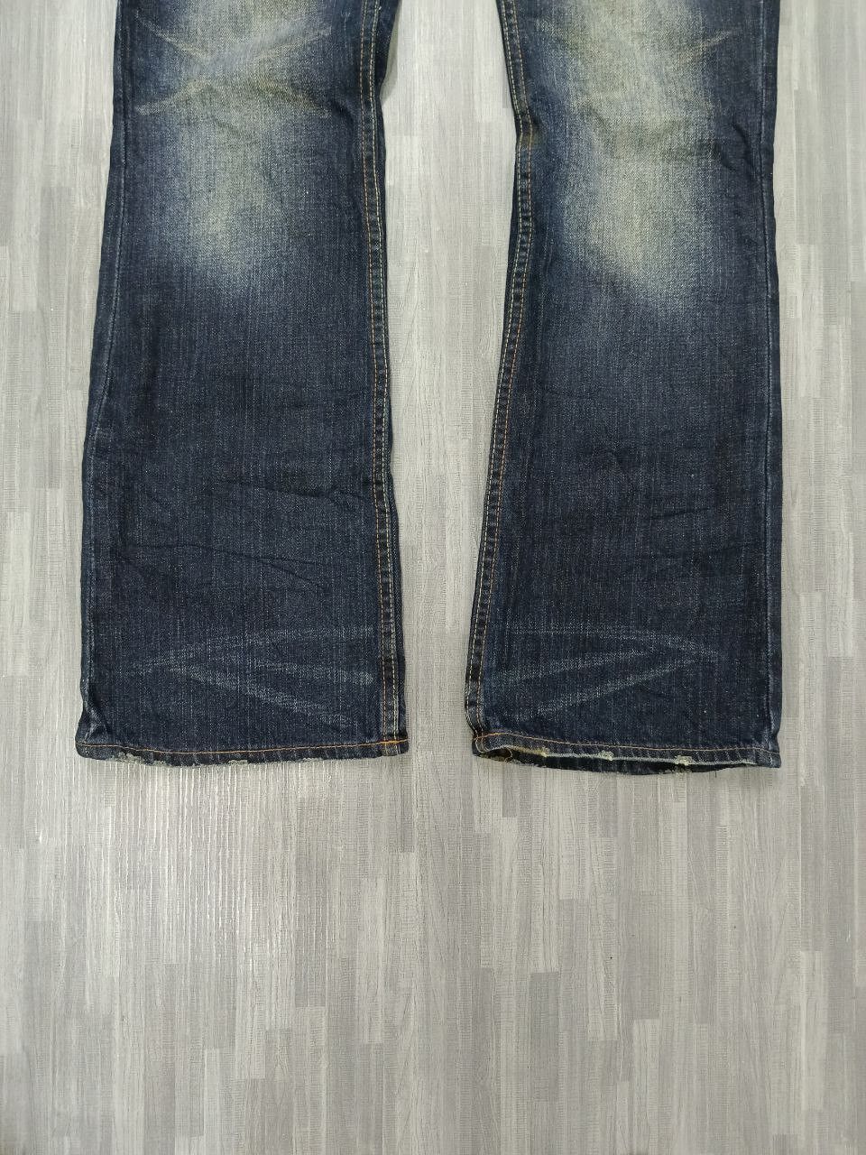 Japanese Brand FLARE WASHED ROOT THREE DENIM pANTS Size US 30 / EU 46 - 6 Thumbnail