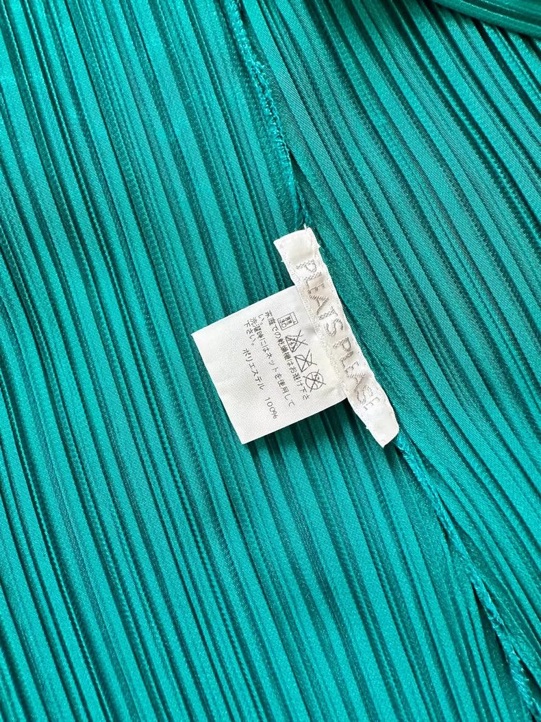 Issey Miyake Issey Miyake size:2 Turquoise pleated top Size XS / US 0-2 / IT 36-38 - 2 Thumbnail