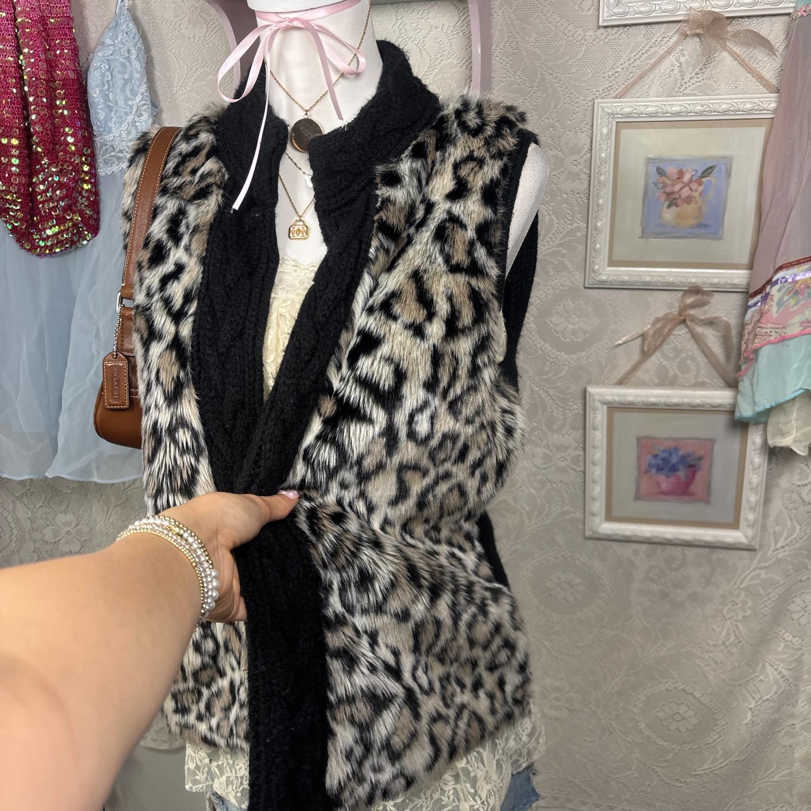 Chicos vintage cheetah print fur vest Size M / US 6-8 / IT 42-44 - 3 Thumbnail