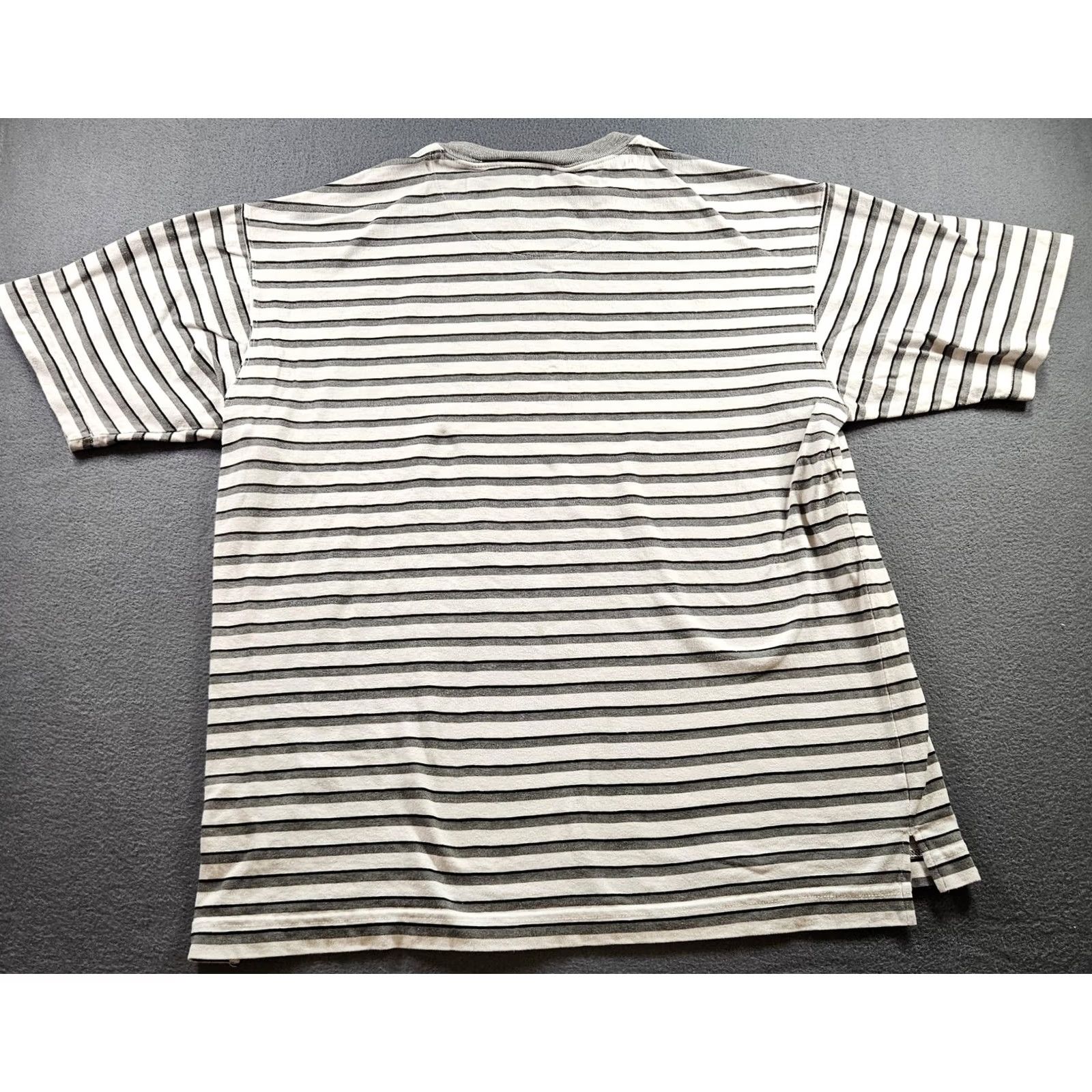 Aeropostale VINTAGE Aeropostale Shirt Mens M Gray Black Striped Crew Neck Short Sleeve Tee 90s Sportswear Size US M / EU 48-50 / 2 - 7 Thumbnail
