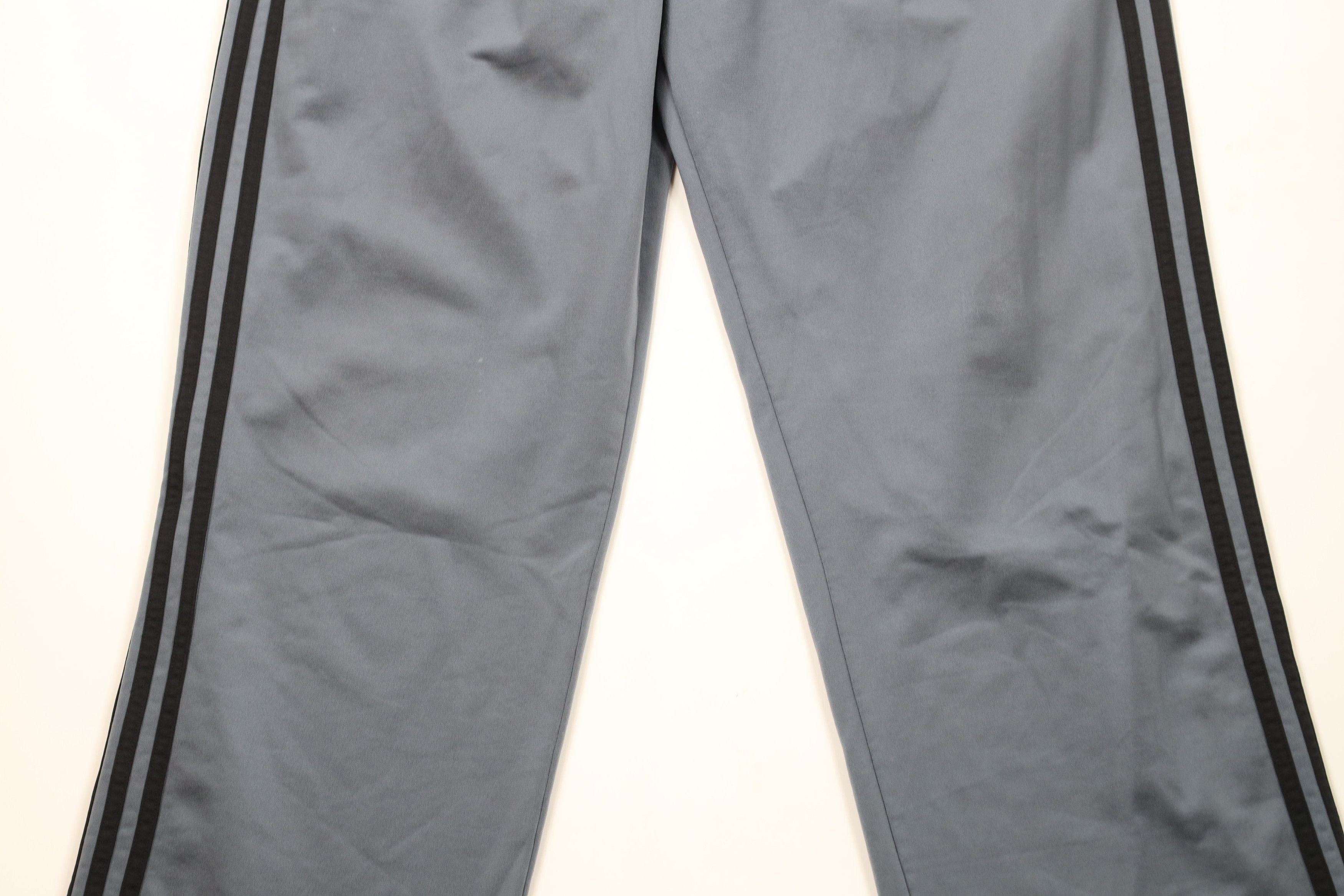 Vintage Vintage Y2K Adidas Striped Wide Leg Sweatpants Pants Gray Size US 34 / EU 50 - 3 Thumbnail