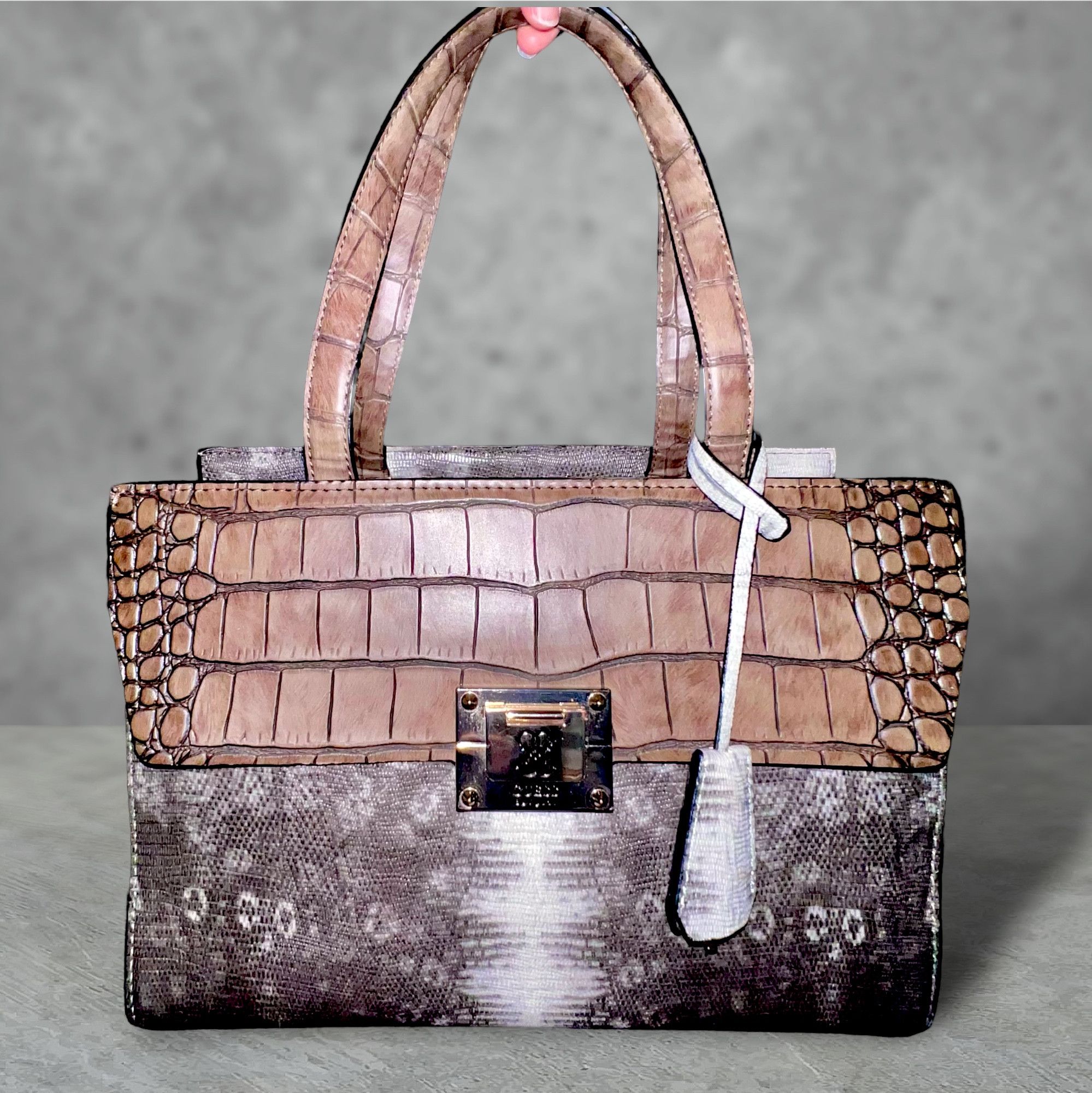 Guess Guess Faux Croc and Snake Skin Purse - New Without Tags Size ONE SIZE - 1 Thumbnail