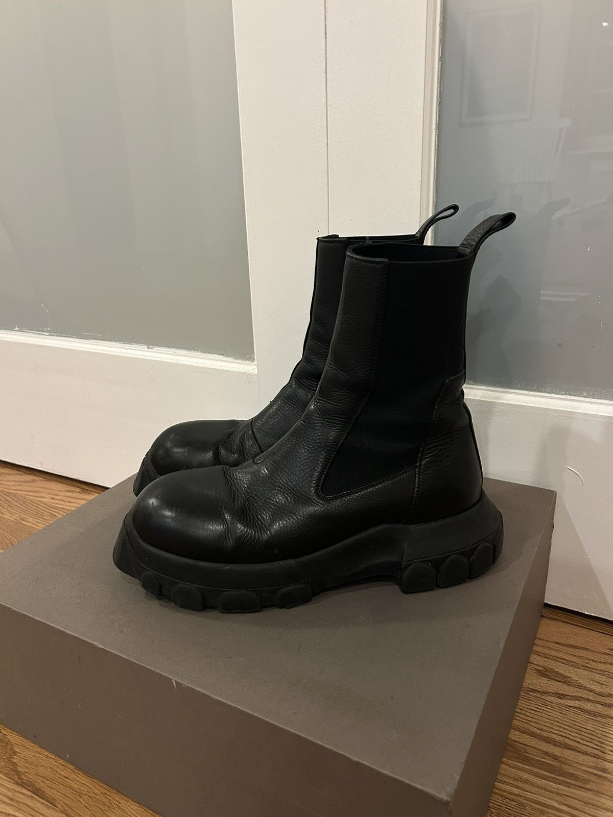 Rick Owens Rick Owens black beetle bozo tractor boots Size US 10 / EU 43 - 1 Thumbnail