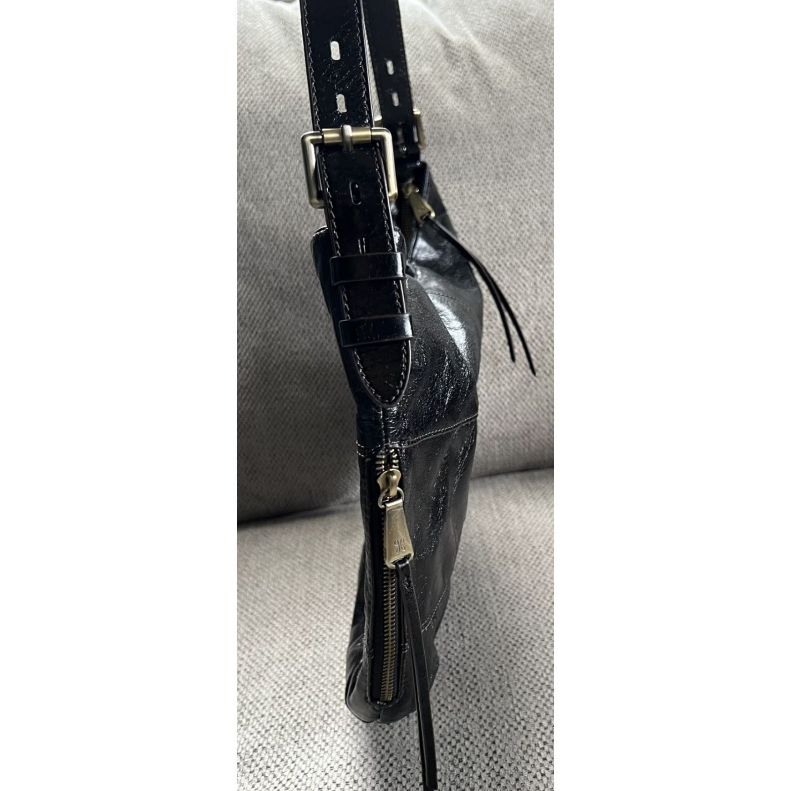 Vintage HOBO Serra Women's Patent Black Leather Hobo Shoulder Bag Purse NICE! Size ONE SIZE - 7 Thumbnail