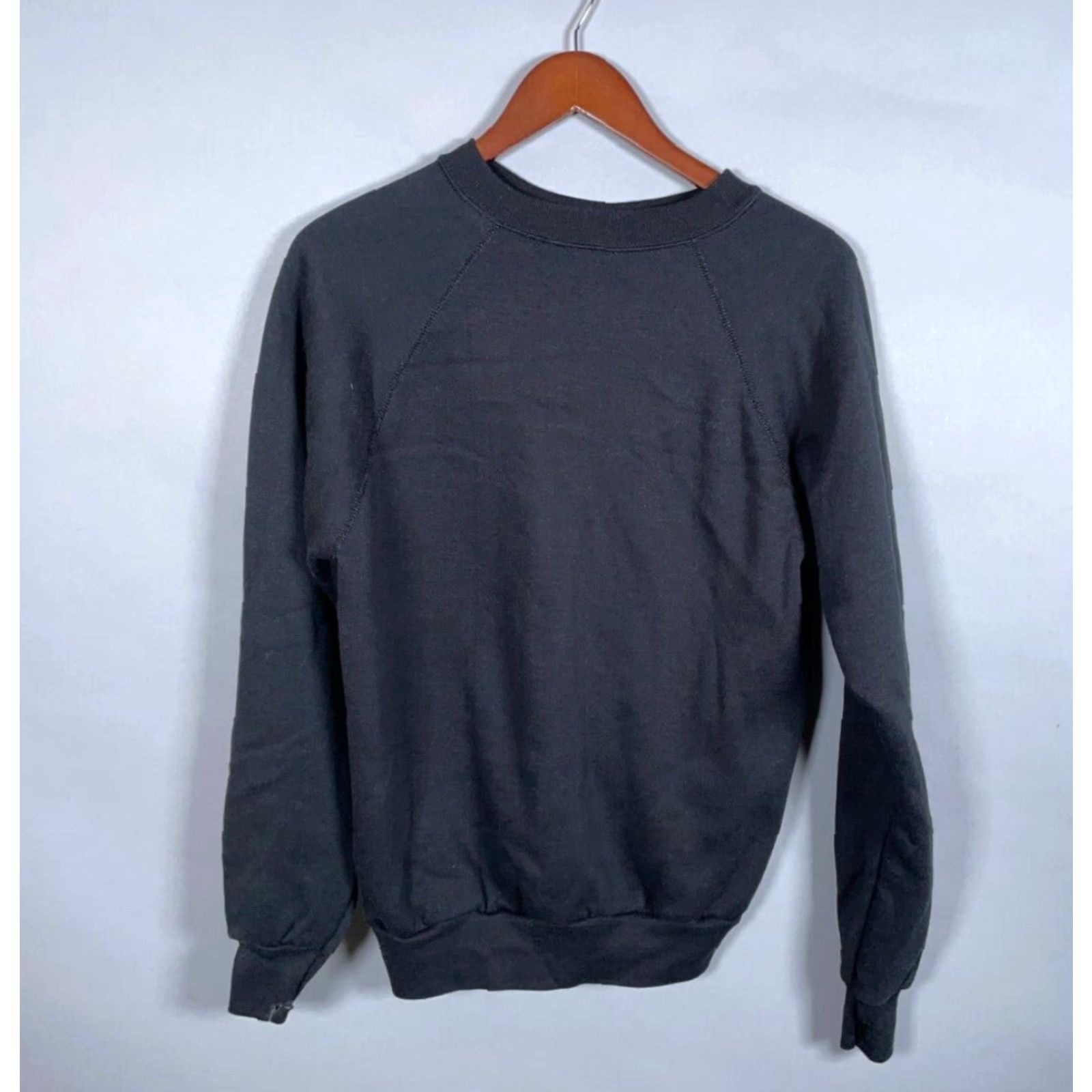 Tultex VINTAGE Tultex Sweatshirt Women’s Medium Crewneck Raglan Sleeve 80s 90s Floral Black Pullover Size M / US 6-8 / IT 42-44 - 2 Thumbnail