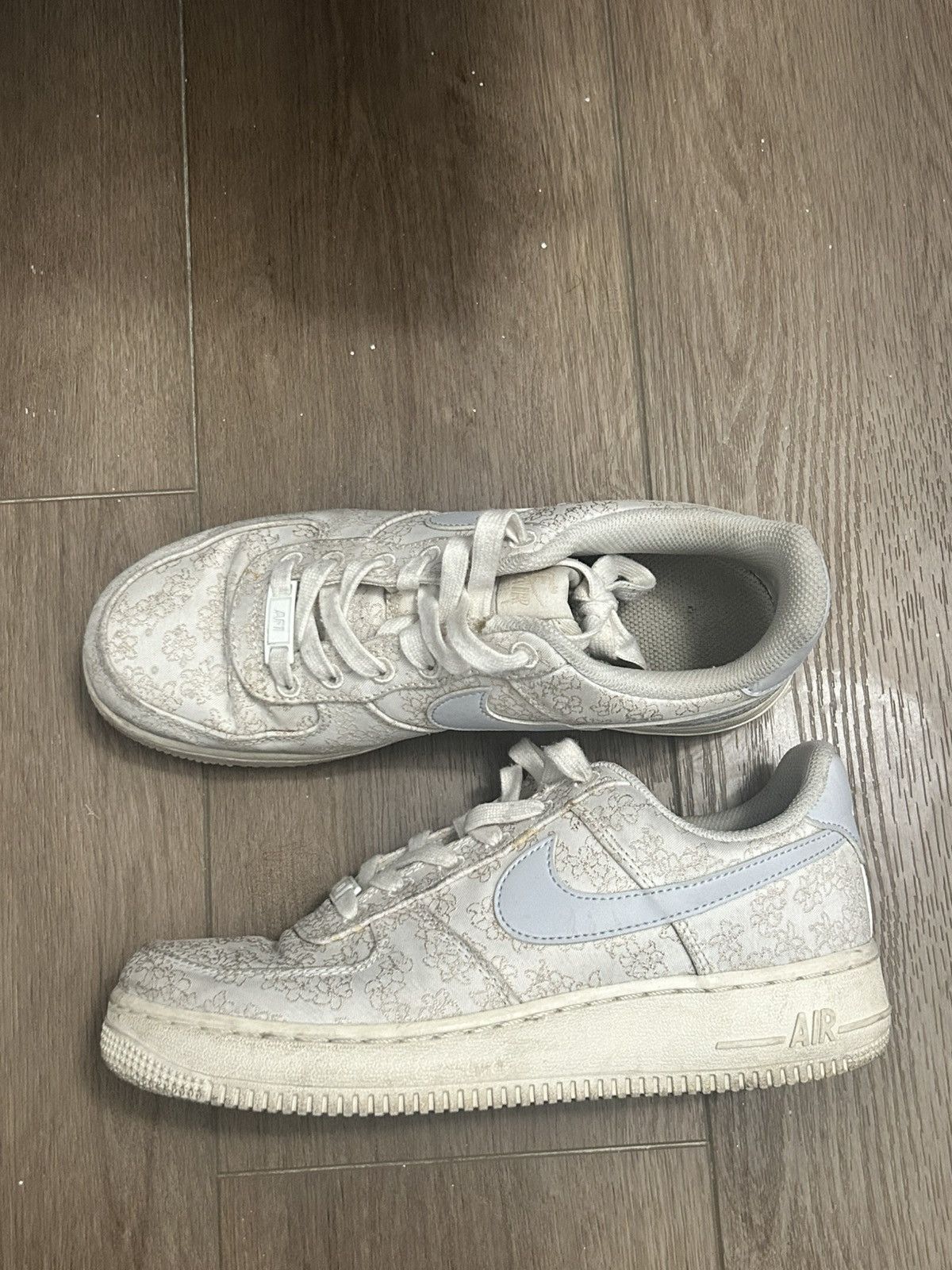 Nike Nike air force 1 beige with flowers and baby blue swoosh Size US 7.5 / IT 37.5 - 2 Thumbnail