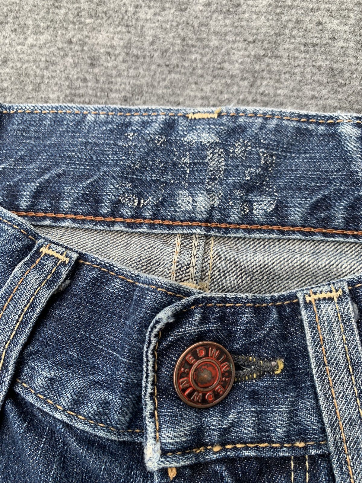 Edwin 90s EDWIN BLUE TRIP NICE FADED. Size US 32 / EU 48 - 9 Thumbnail