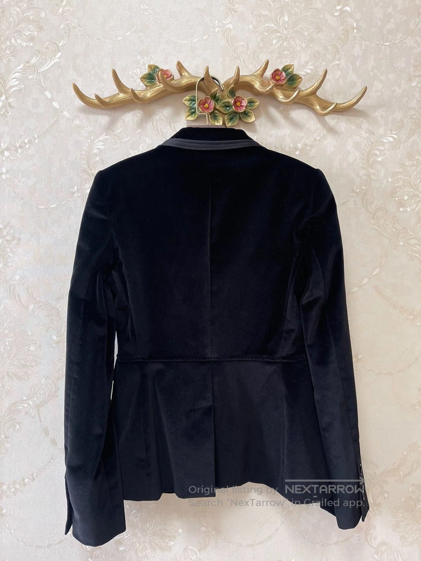 Dolce & Gabbana DG Runway Velvet Peak Lapel Blazer. Size M / US 6-8 / IT 42-44 - 9 Thumbnail